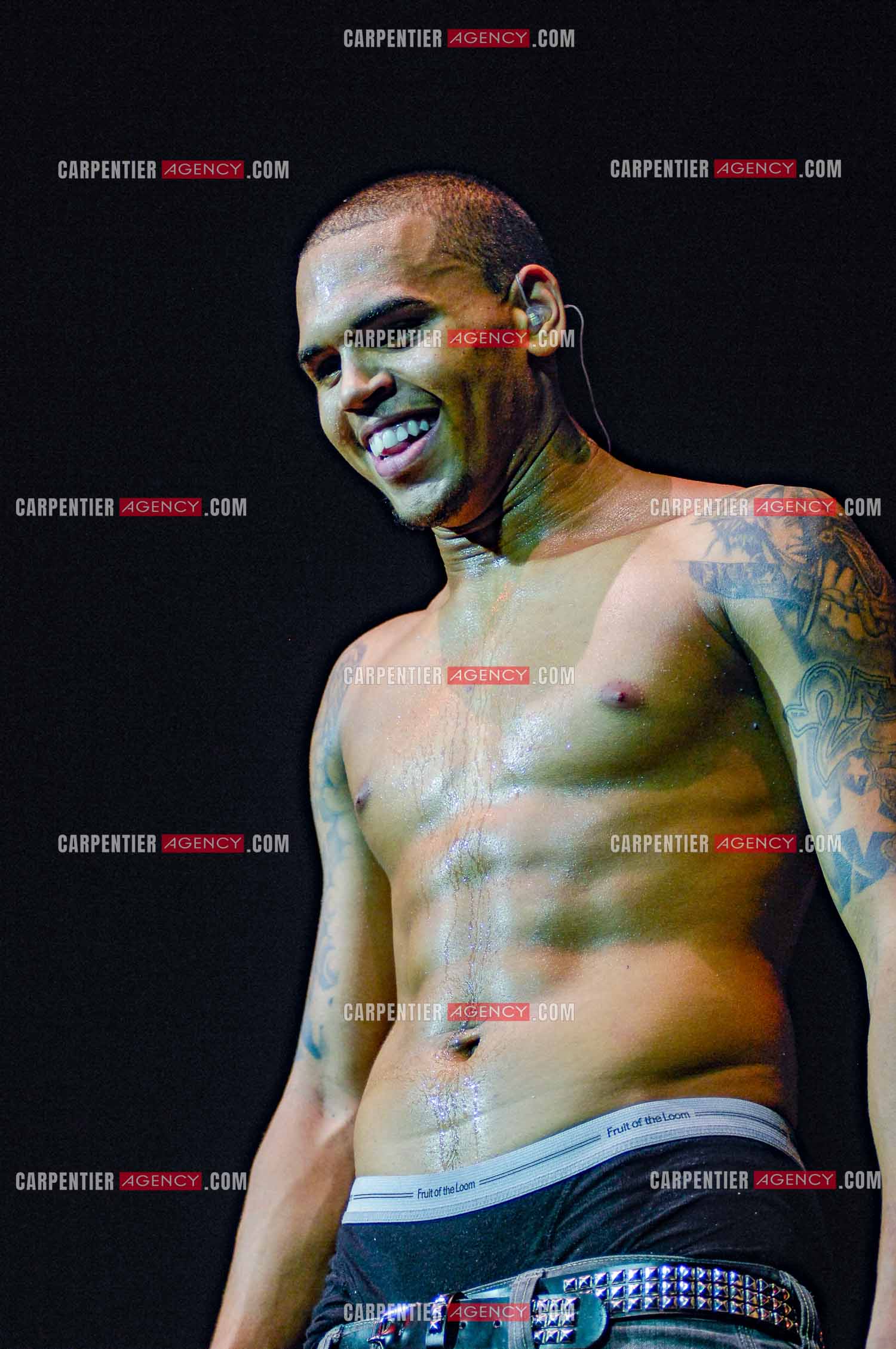 Le rappeur Chris Brown en concert au Zénith de Paris en 2008.  ( Exclusif )
