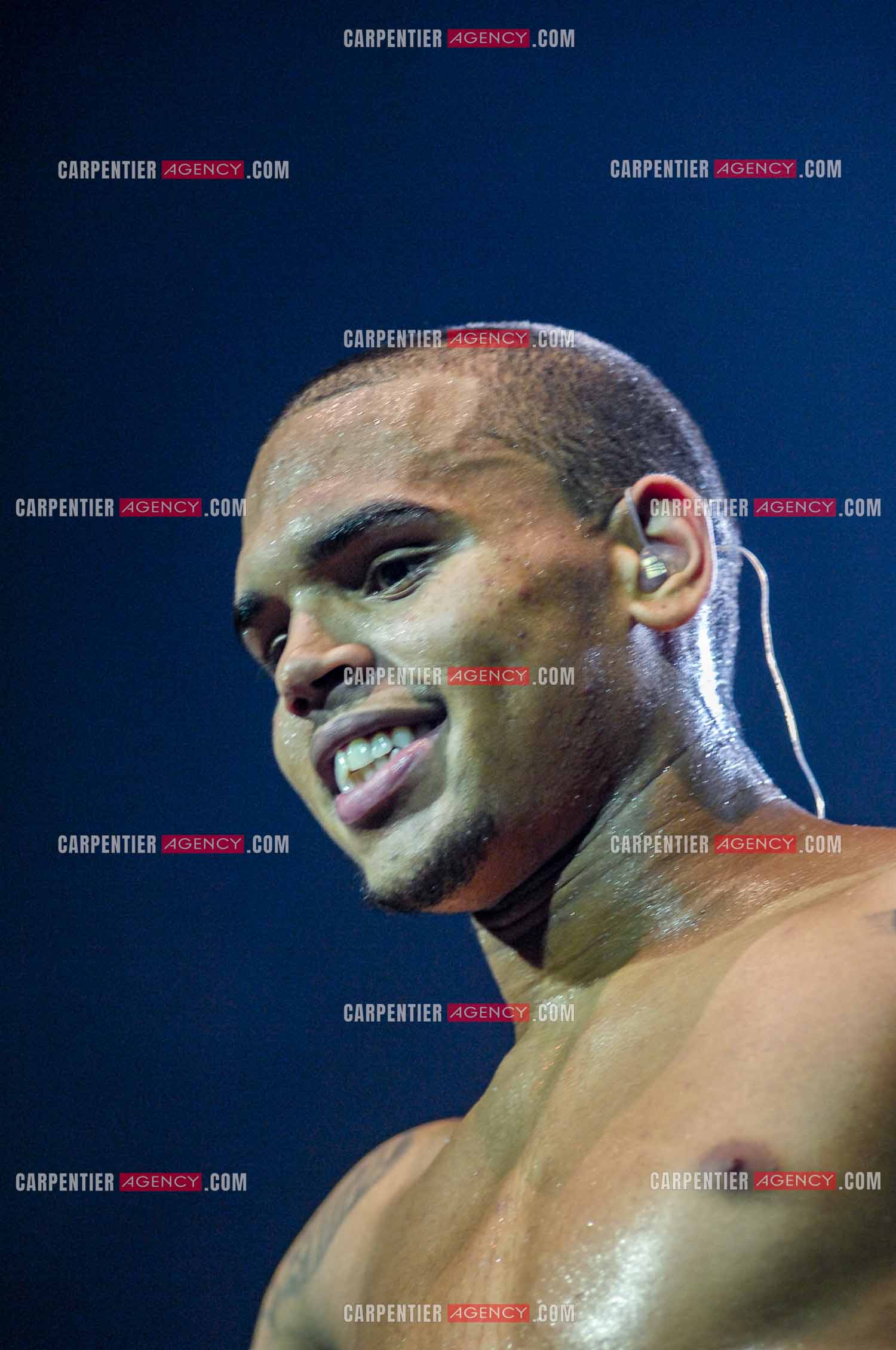 Le rappeur Chris Brown en concert au Zénith de Paris en 2008.  ( Exclusif )