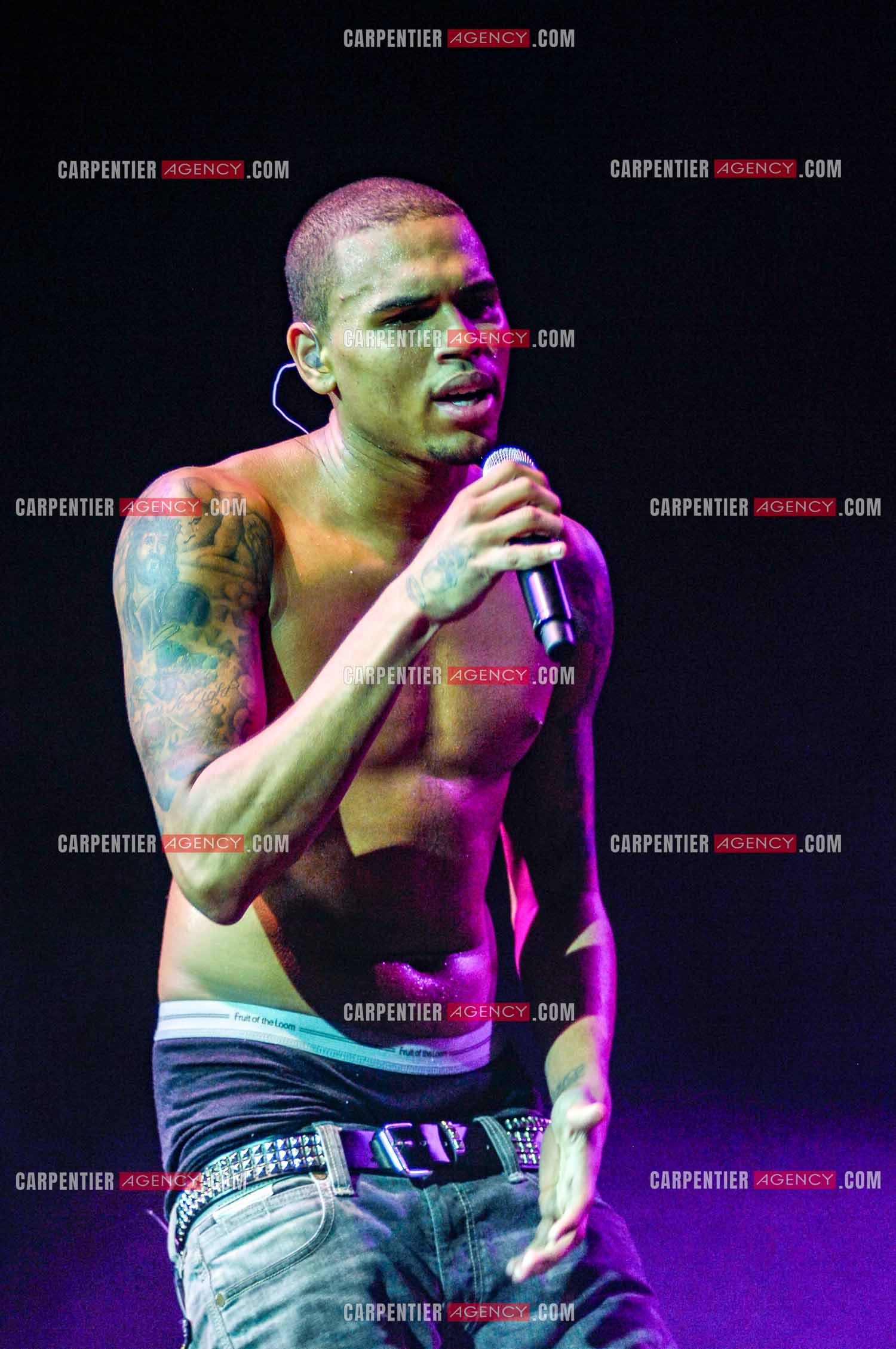 Le rappeur Chris Brown en concert au Zénith de Paris en 2008.  ( Exclusif )