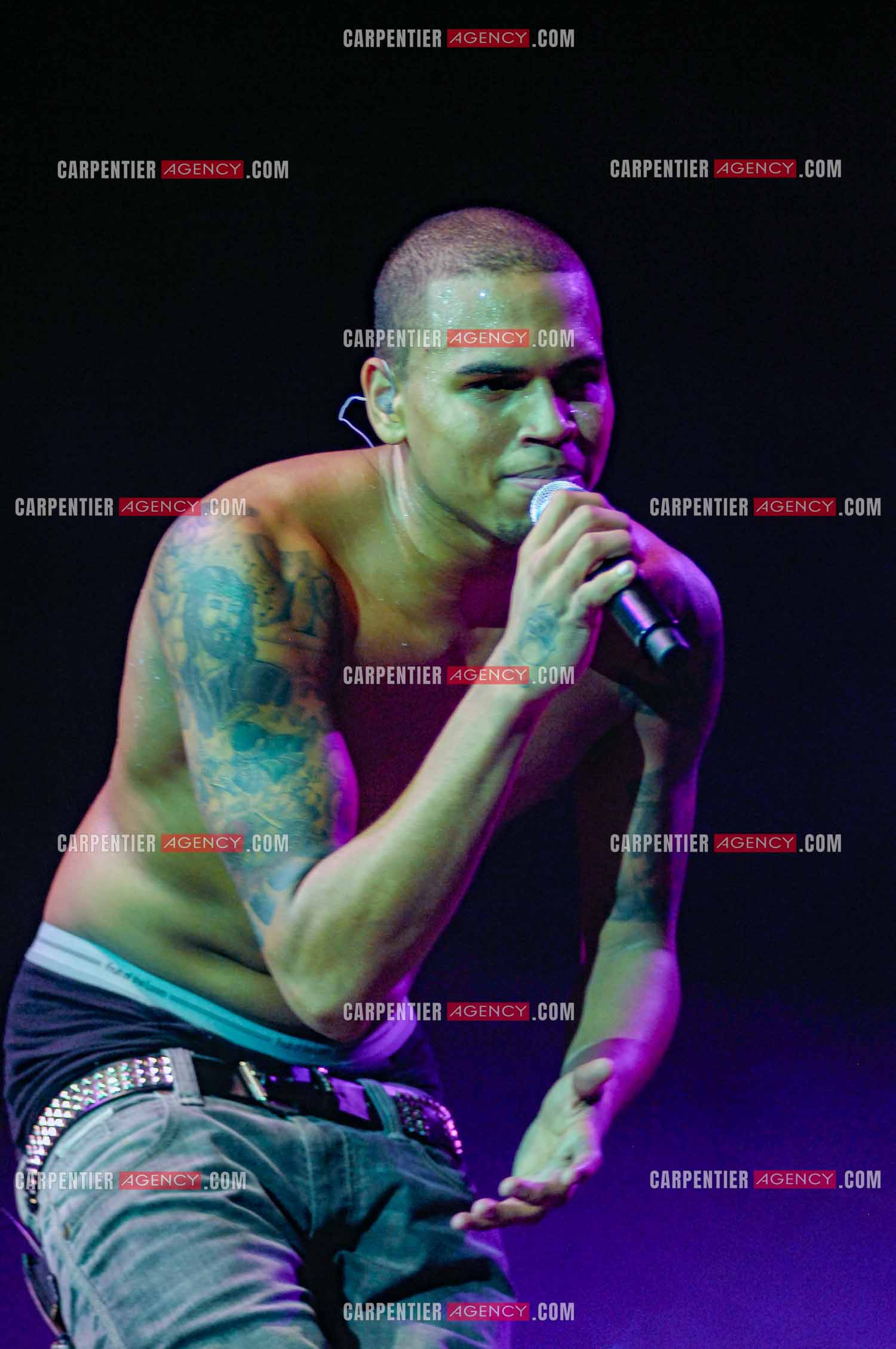 Le rappeur Chris Brown en concert au Zénith de Paris en 2008.  ( Exclusif )