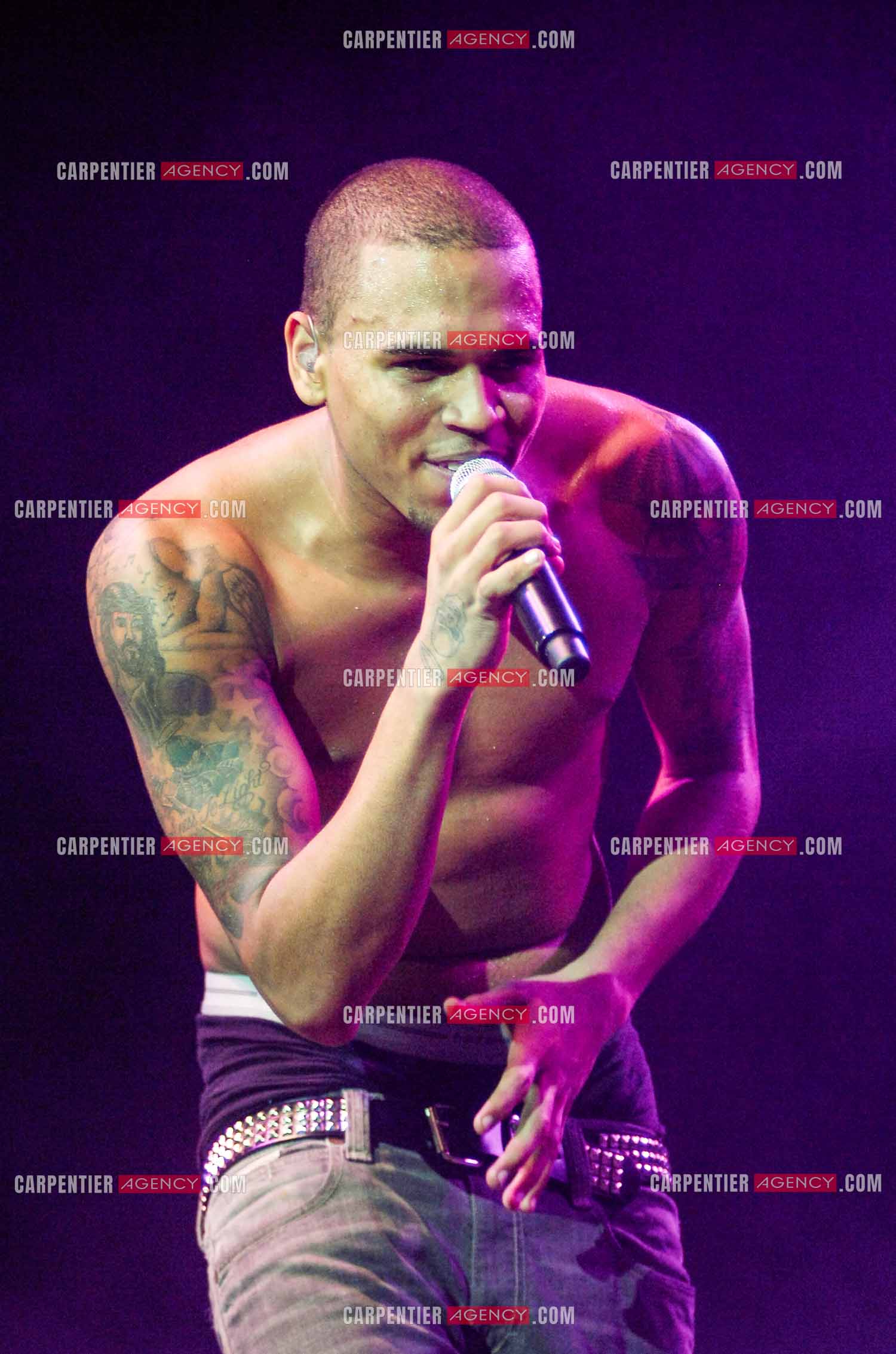 Le rappeur Chris Brown en concert au Zénith de Paris en 2008.  ( Exclusif )