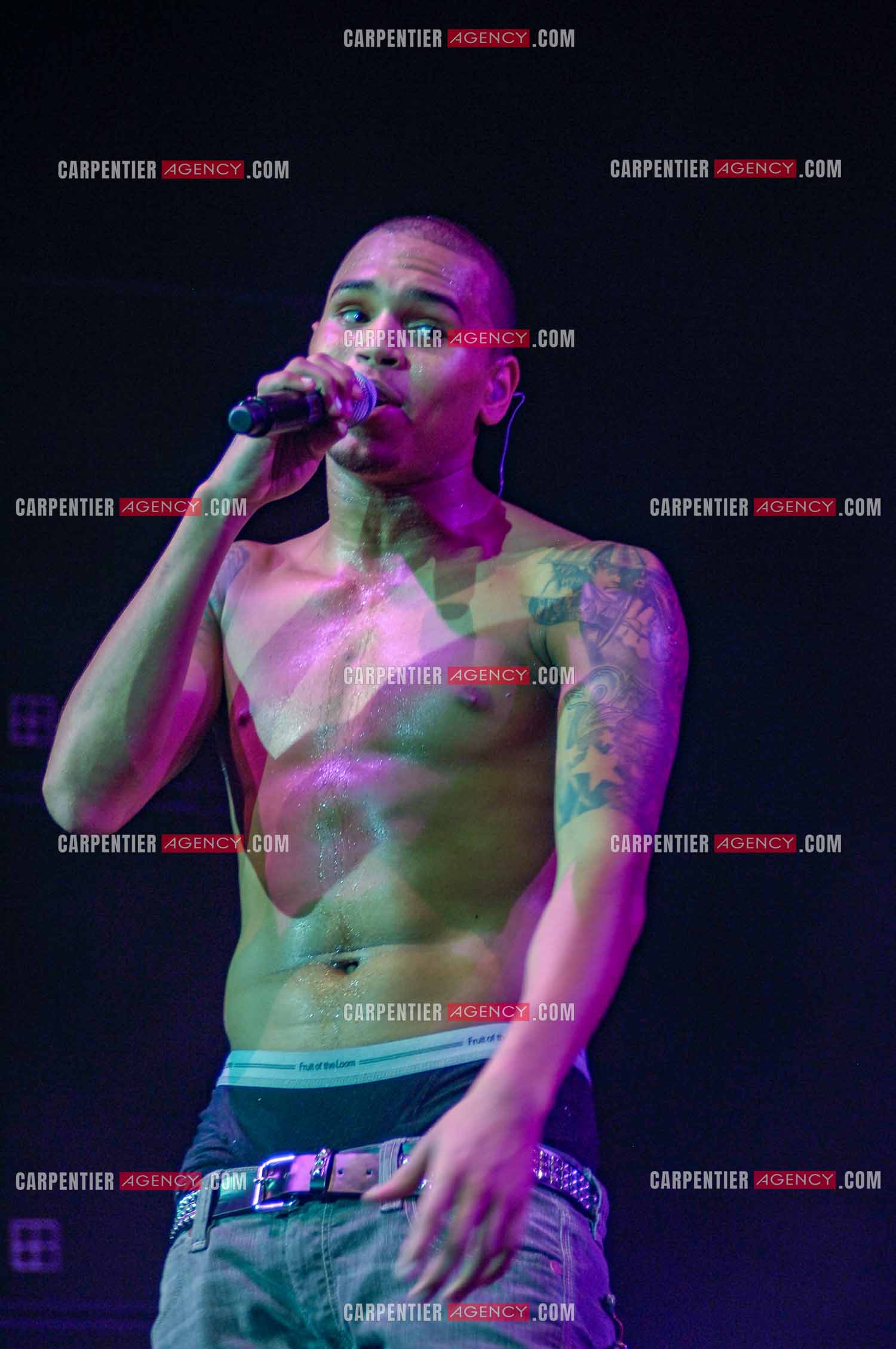 Le rappeur Chris Brown en concert au Zénith de Paris en 2008.  ( Exclusif )