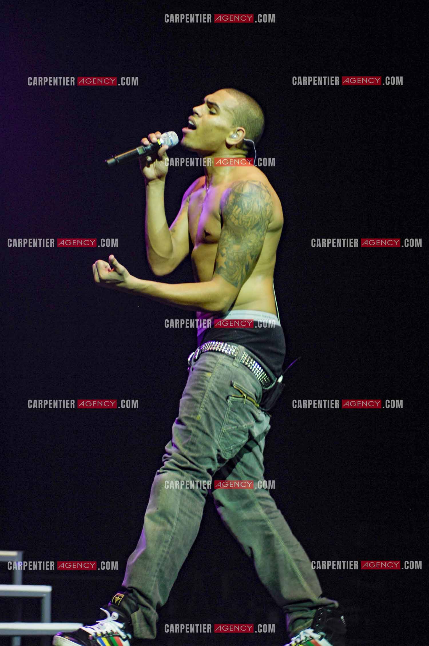 Le rappeur Chris Brown en concert au Zénith de Paris en 2008.  ( Exclusif )