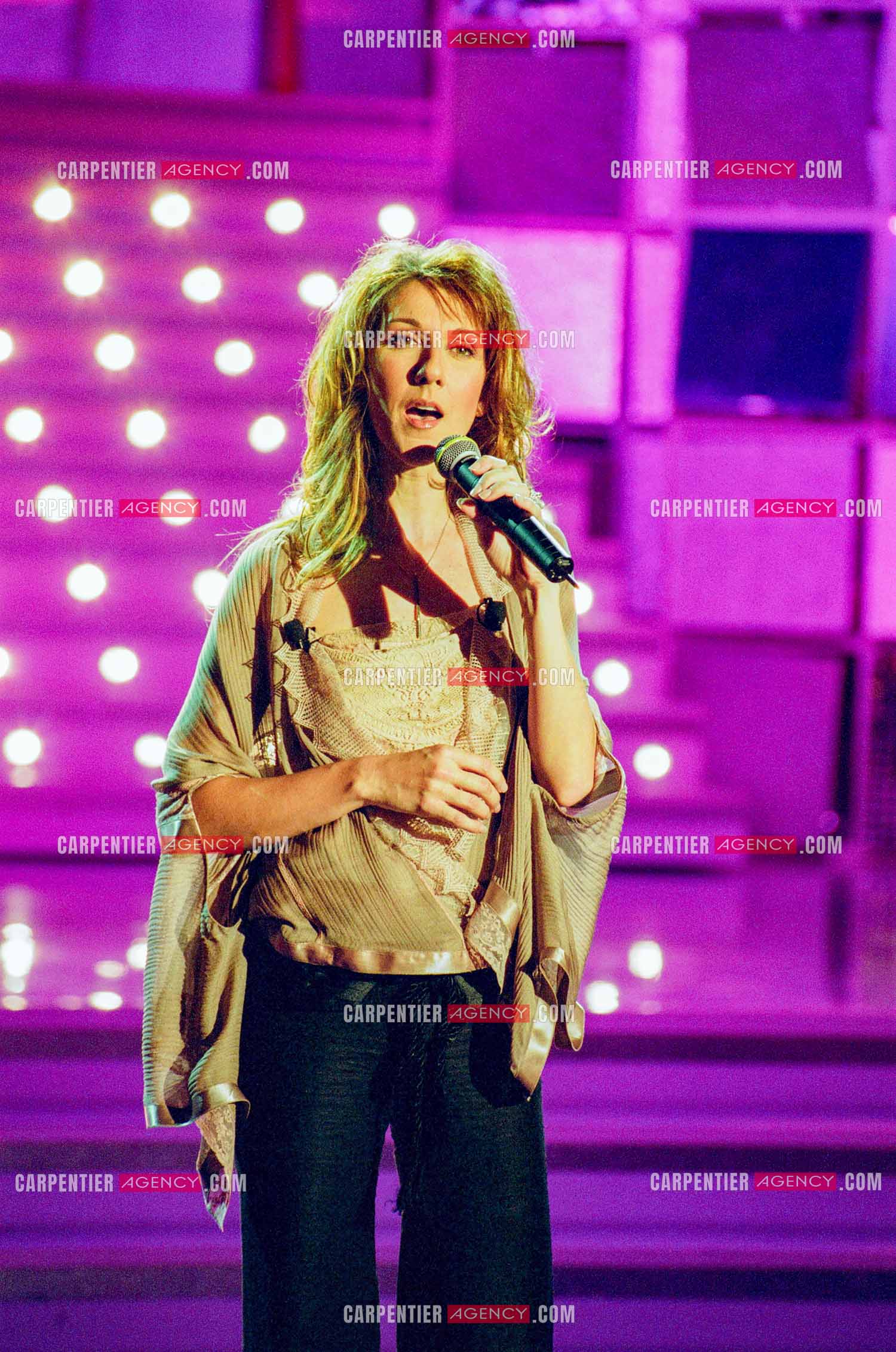 Enregistrement de l'émission "Vivement Dimanche" spéciale Céline Dion le 19 mars 2002.  ( Exclusif )