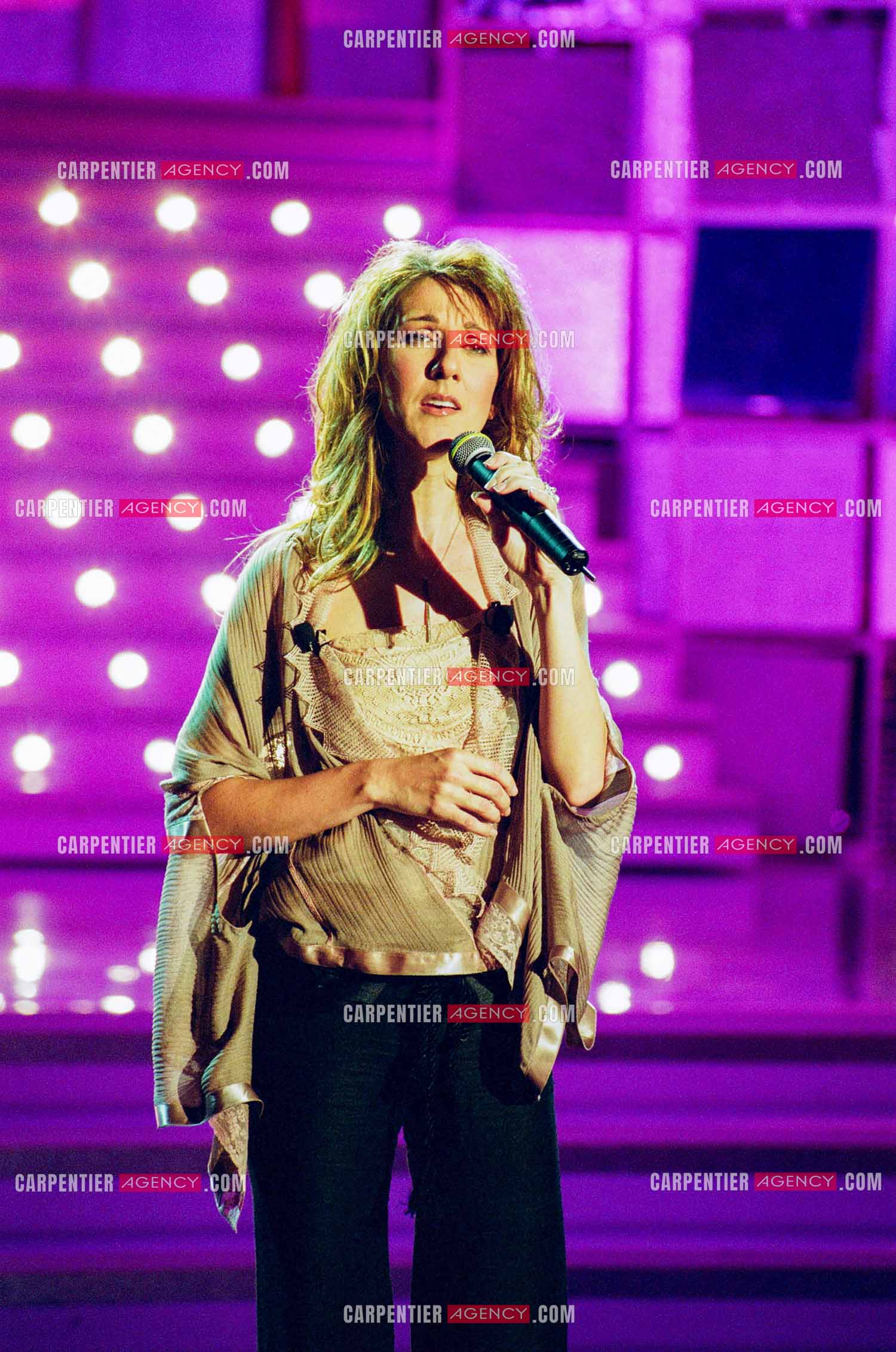 Enregistrement de l'émission "Vivement Dimanche" spéciale Céline Dion le 19 mars 2002.  ( Exclusif )