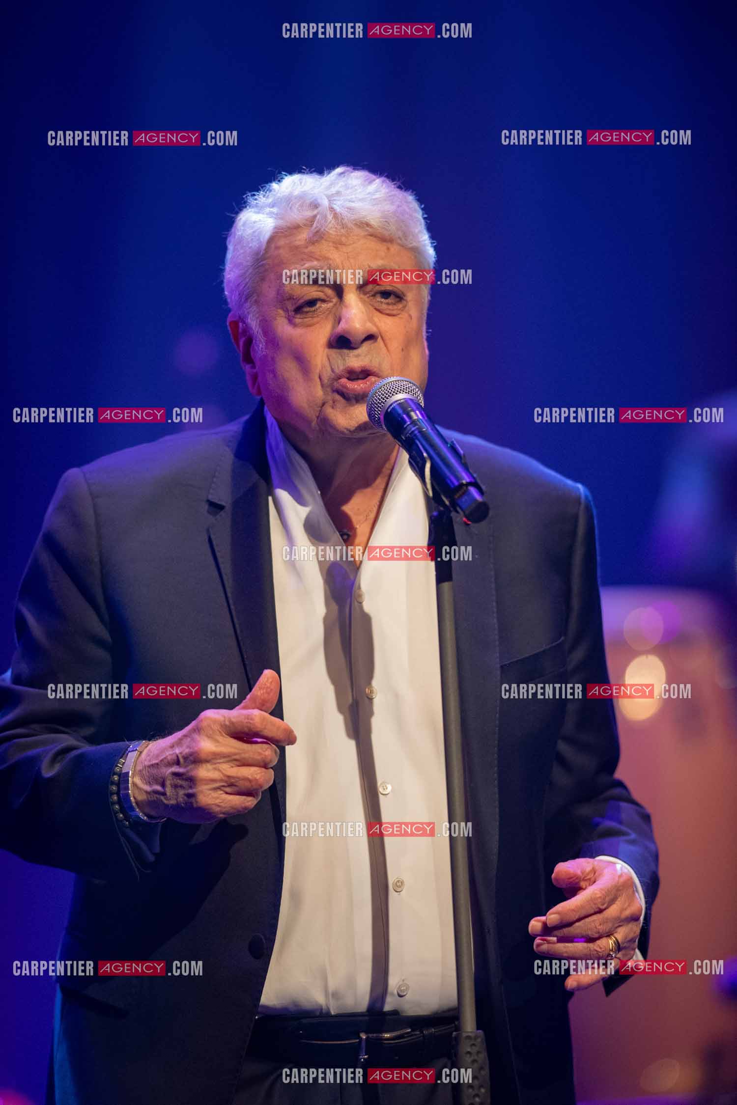 Le chanteur Enrico Macias en concert à Toulon au Palais Neptune.  ( Exclusif )