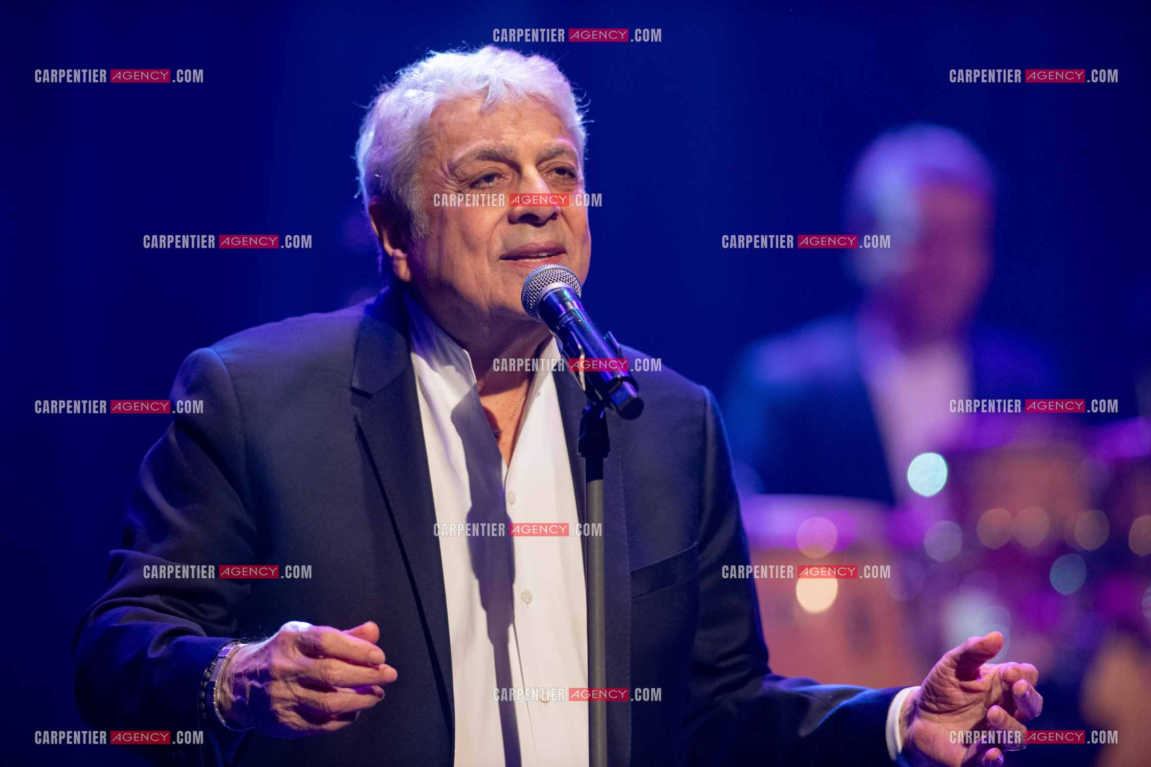 Le chanteur Enrico Macias en concert à Toulon au Palais Neptune.  ( Exclusif )