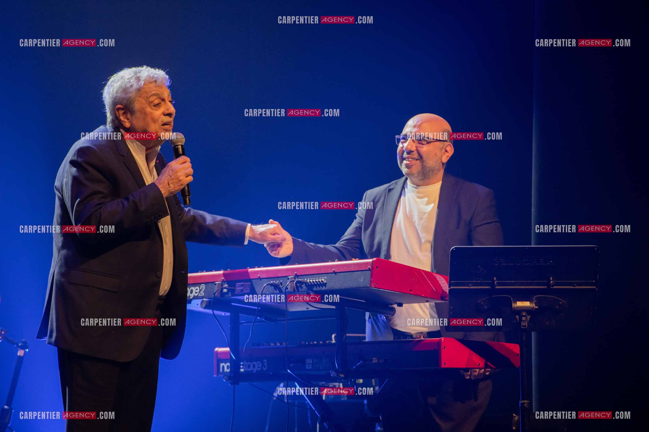 Le chanteur Enrico Macias en concert à Toulon au Palais Neptune.  ( Exclusif )