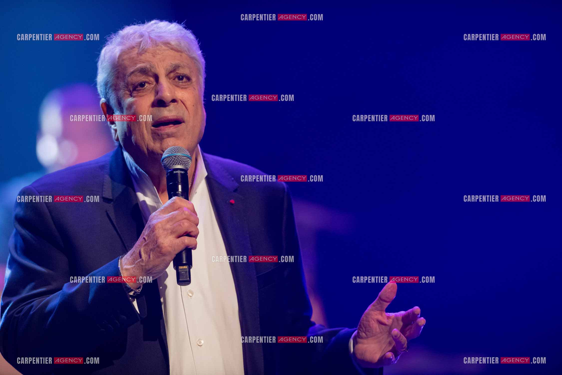 Le chanteur Enrico Macias en concert à Toulon au Palais Neptune.  ( Exclusif )
