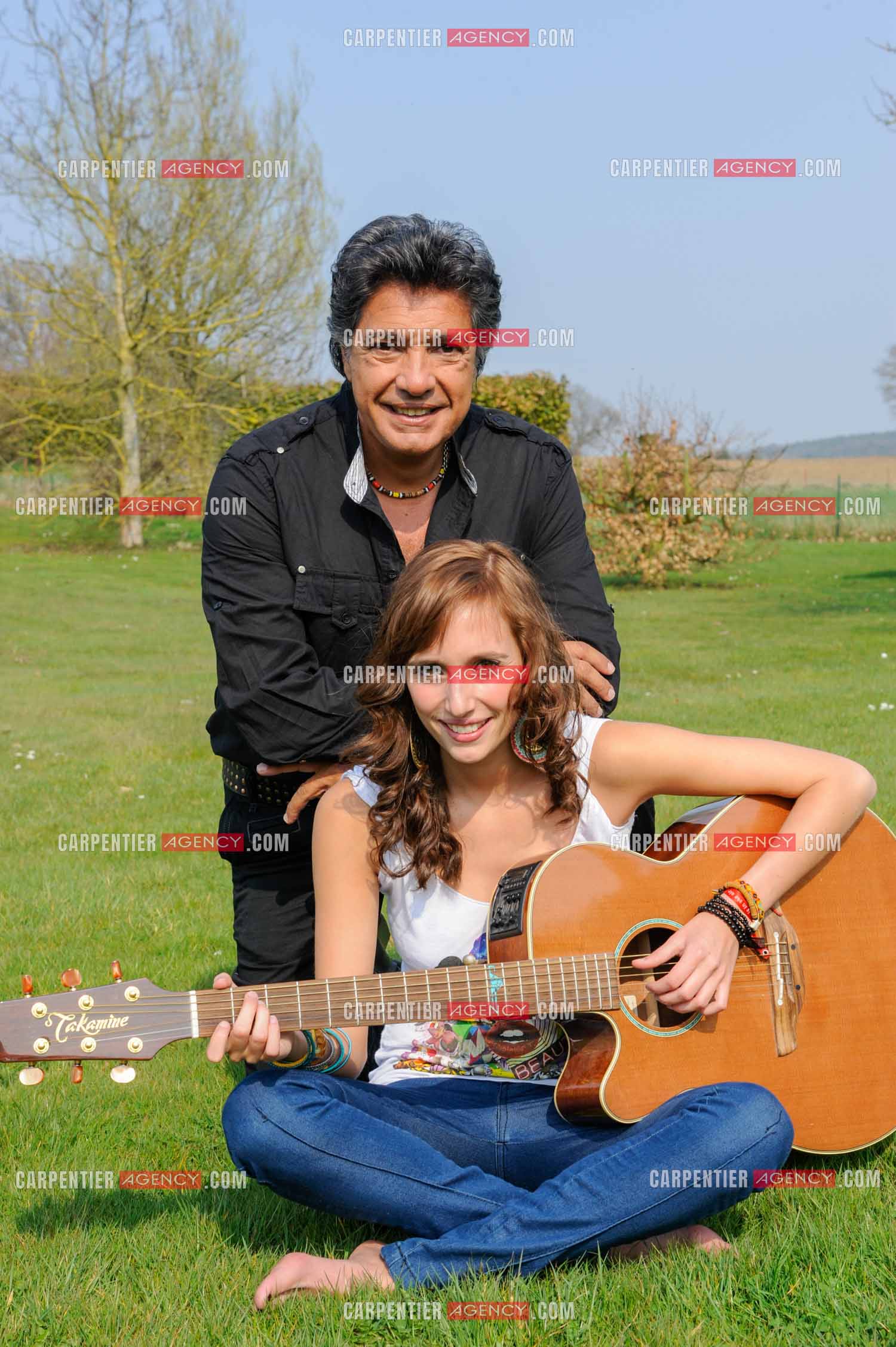 Le chanteur Frédéric François chez lui en Belgique. Frédéric avec sa fille Victoria. ( Exclusif )
