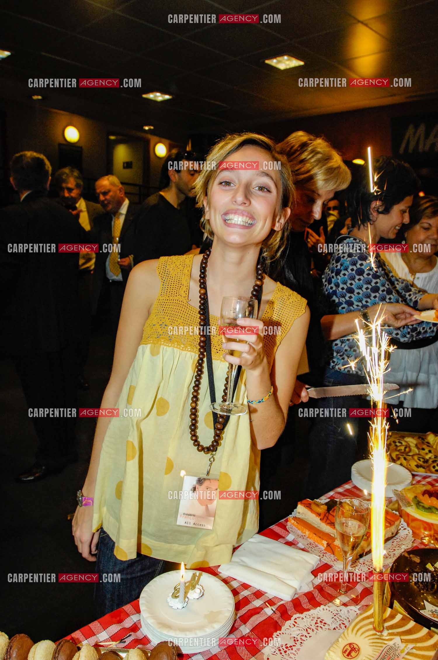 Le chanteur Frédéric François à l'Olympia du 29 février au 09 mars 2008. Victoria la fille de Frédéric François fête ses 18 ans entourée de toute sa famille et ses amis.  ( Exclusif )
