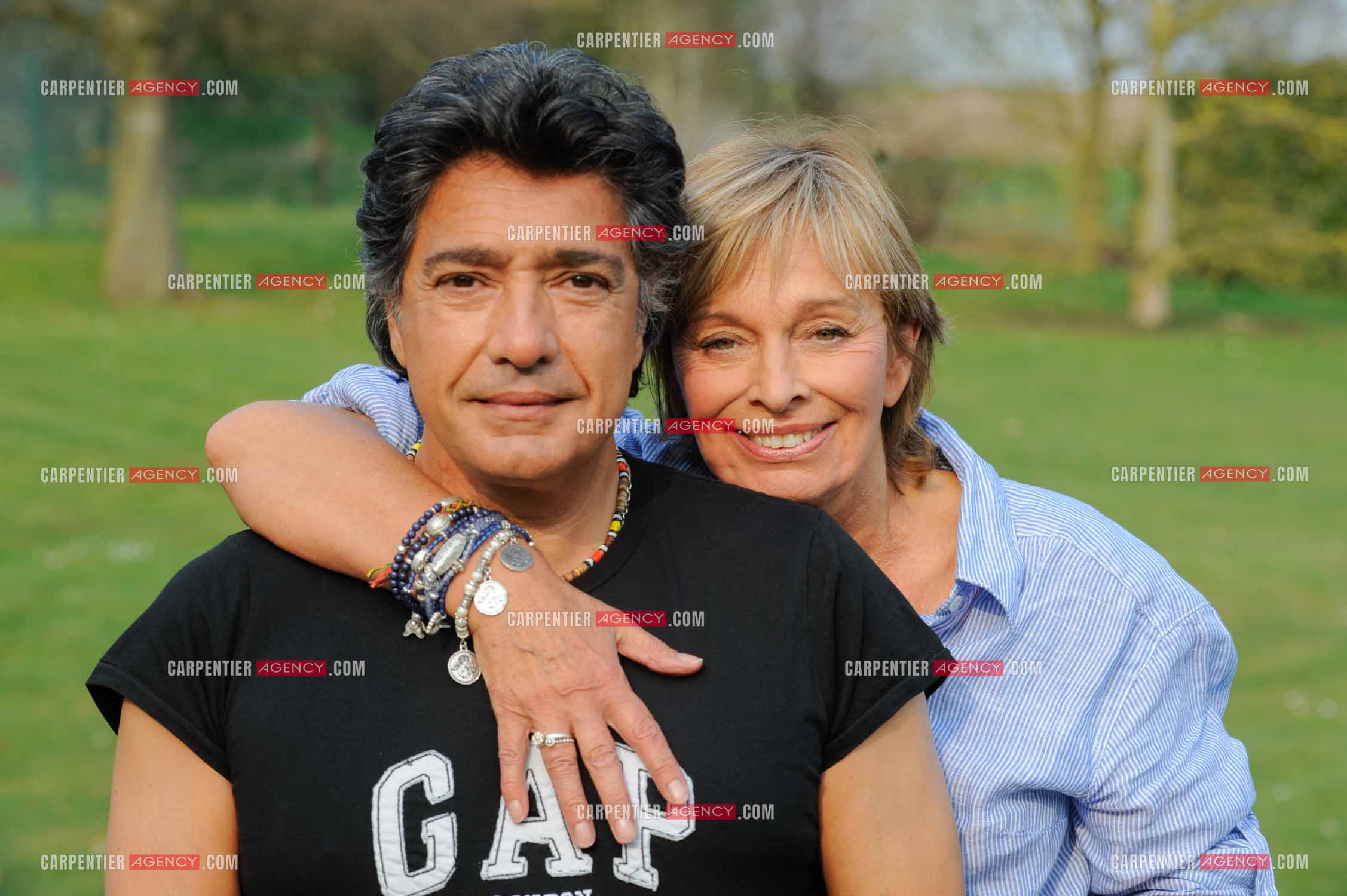 Le chanteur Frédéric François chez lui en Belgique. Frédéric et sa femme Monique.  ( Exclusif )