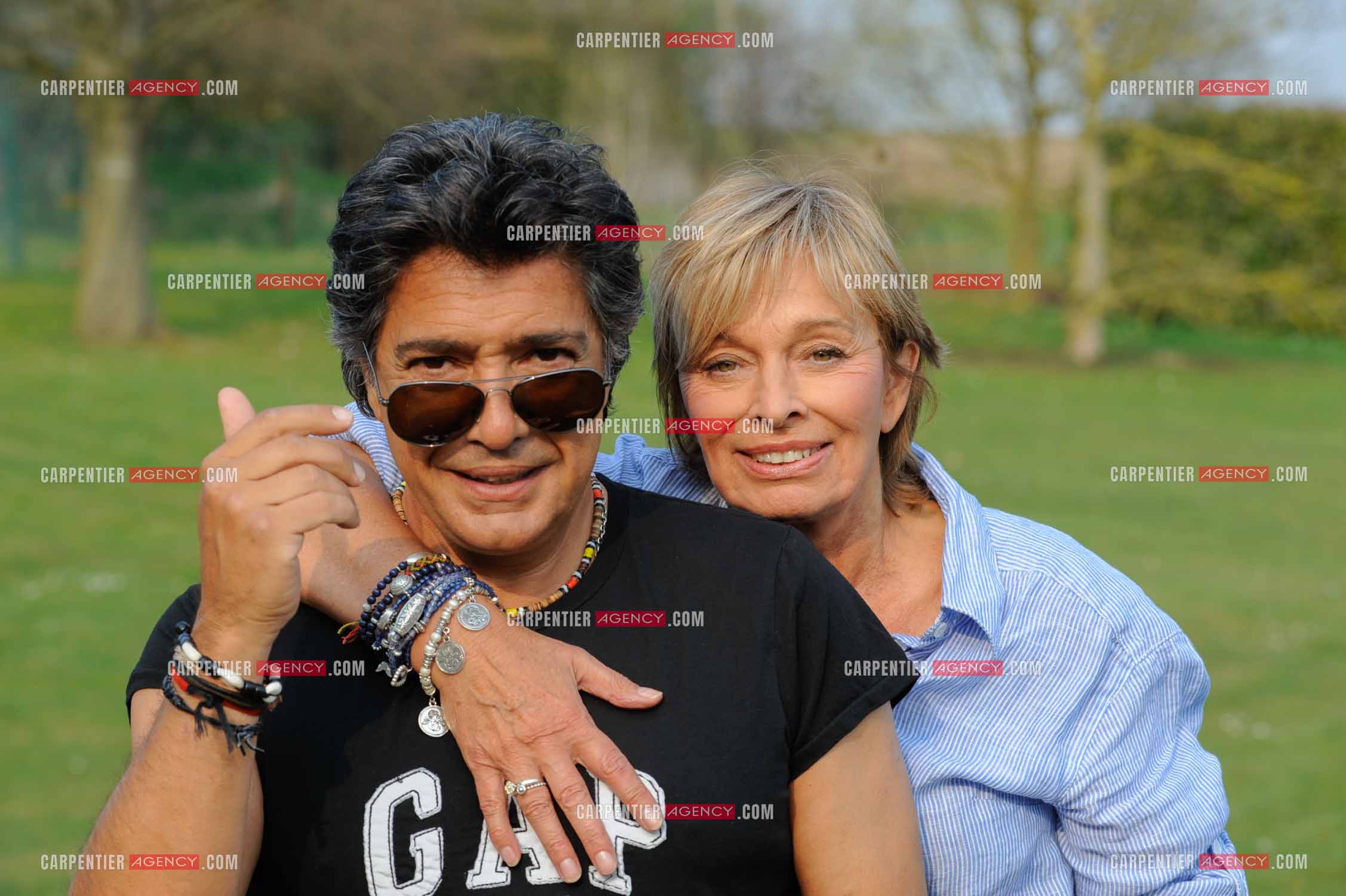 Le chanteur Frédéric François chez lui en Belgique. Frédéric et sa femme Monique.  ( Exclusif )