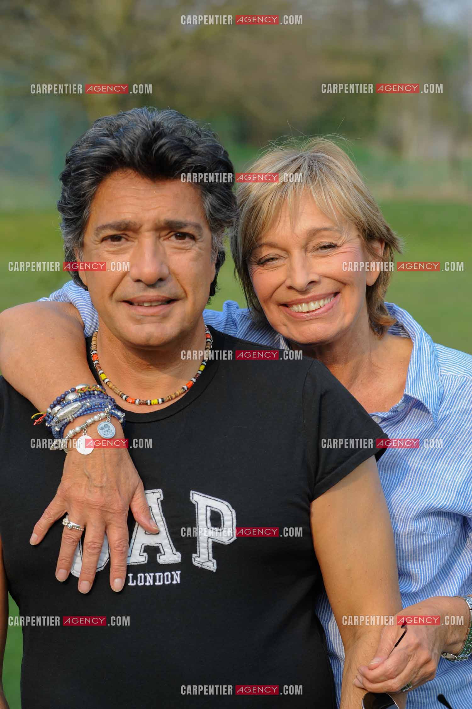 Le chanteur Frédéric François chez lui en Belgique. Frédéric et sa femme Monique.  ( Exclusif )