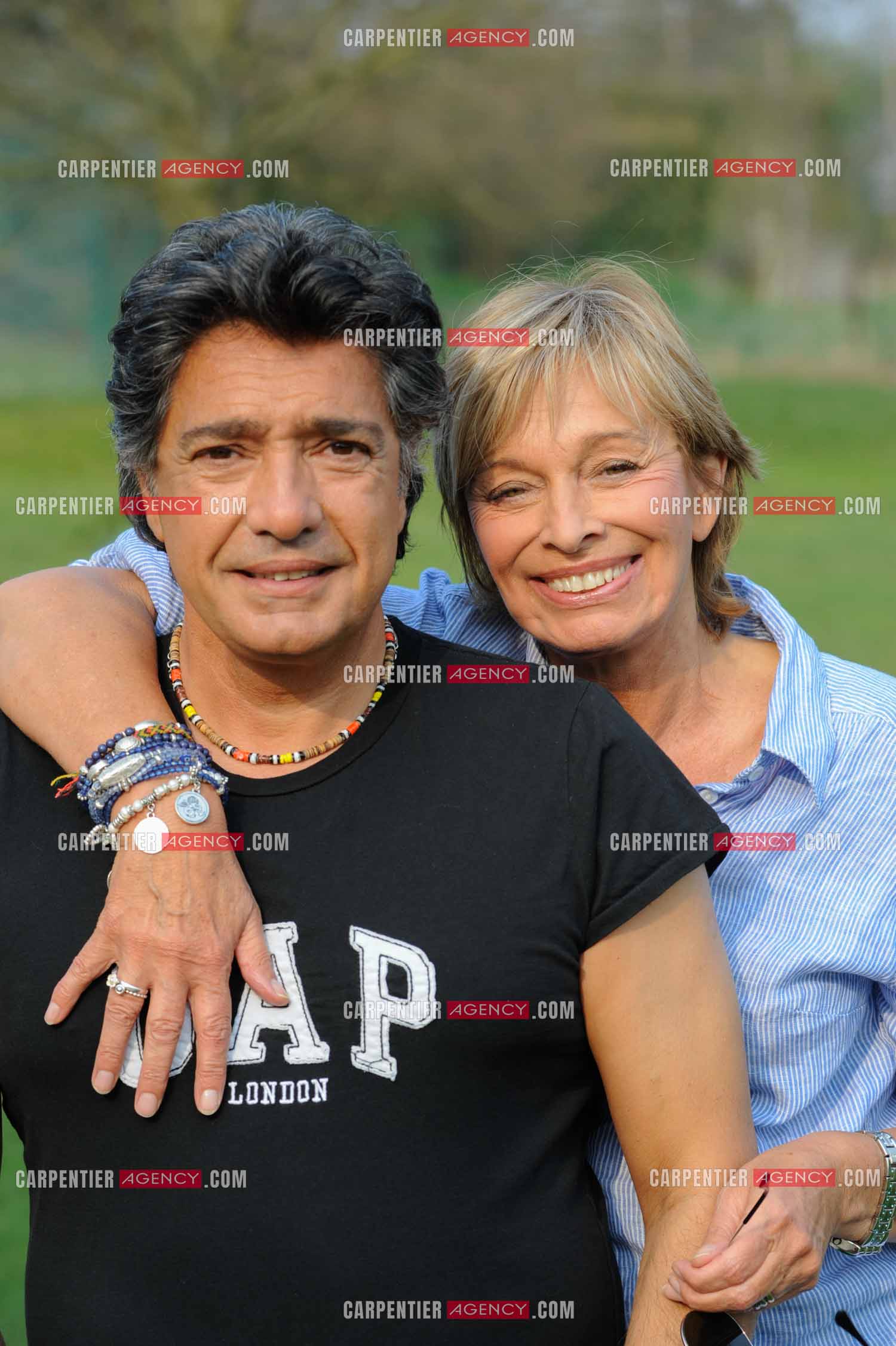 Le chanteur Frédéric François chez lui en Belgique. Frédéric et sa femme Monique.  ( Exclusif )