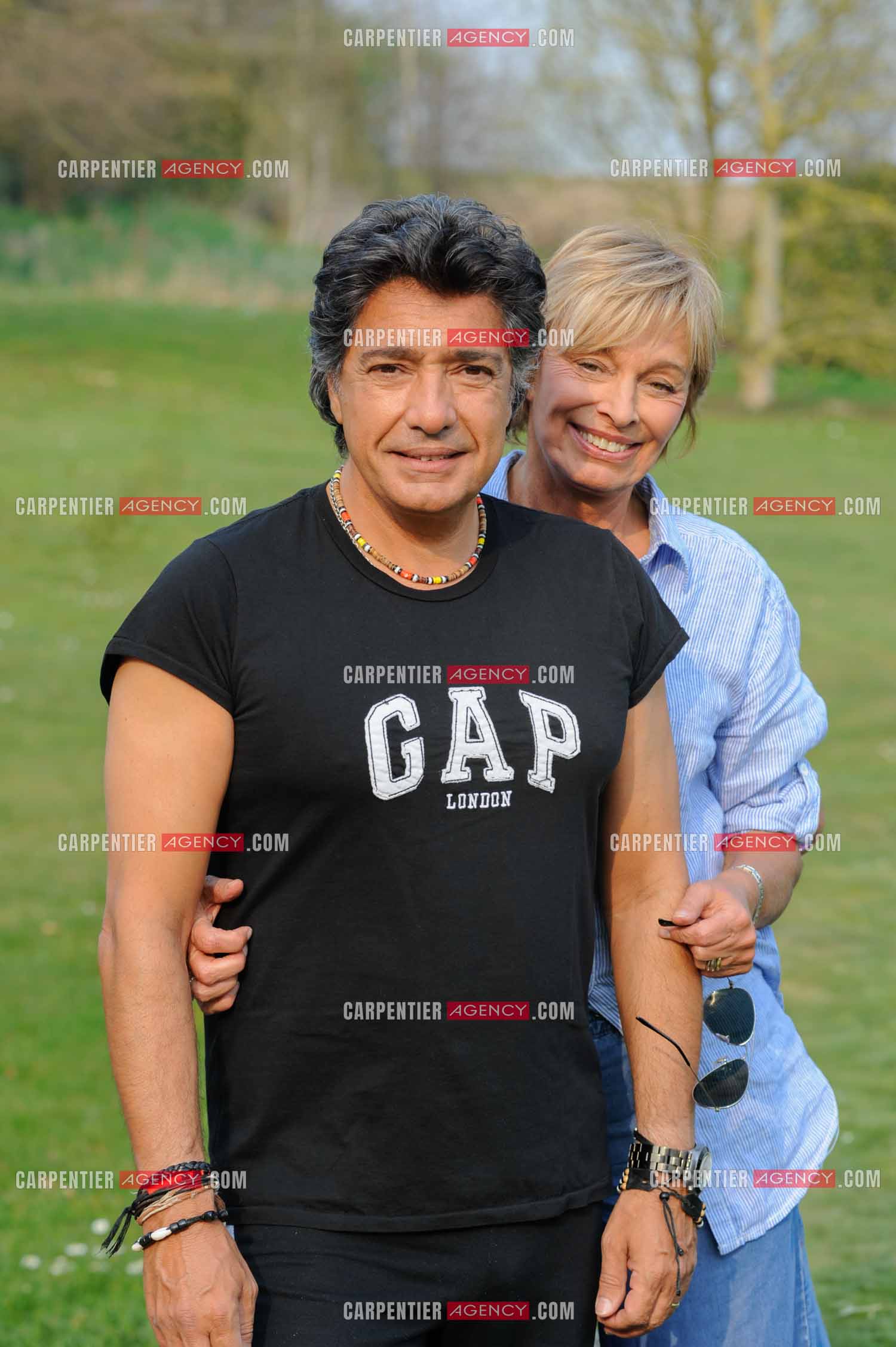 Le chanteur Frédéric François chez lui en Belgique. Frédéric et sa femme Monique.  ( Exclusif )