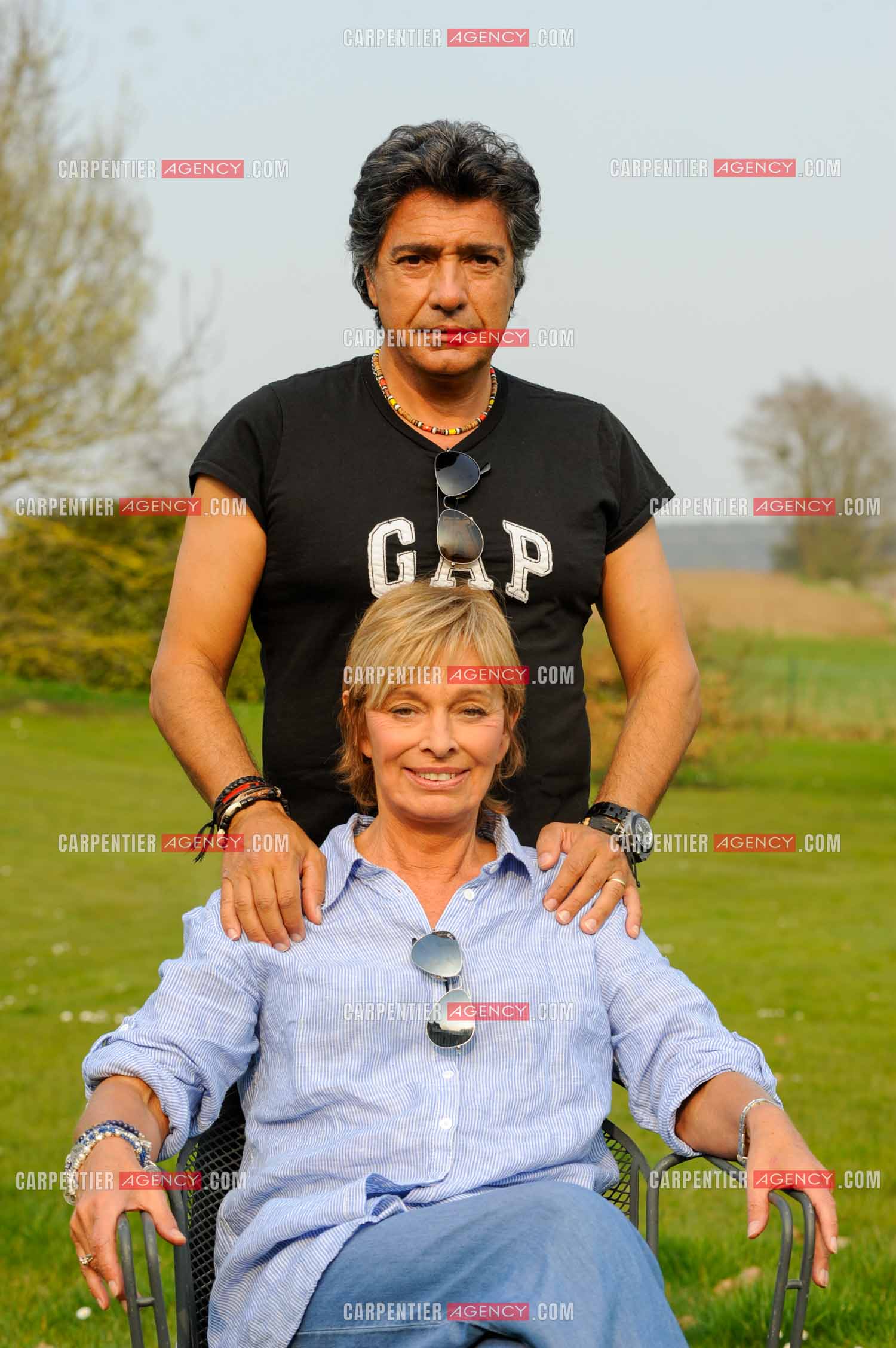 Le chanteur Frédéric François chez lui en Belgique. Frédéric et sa femme Monique.  ( Exclusif )
