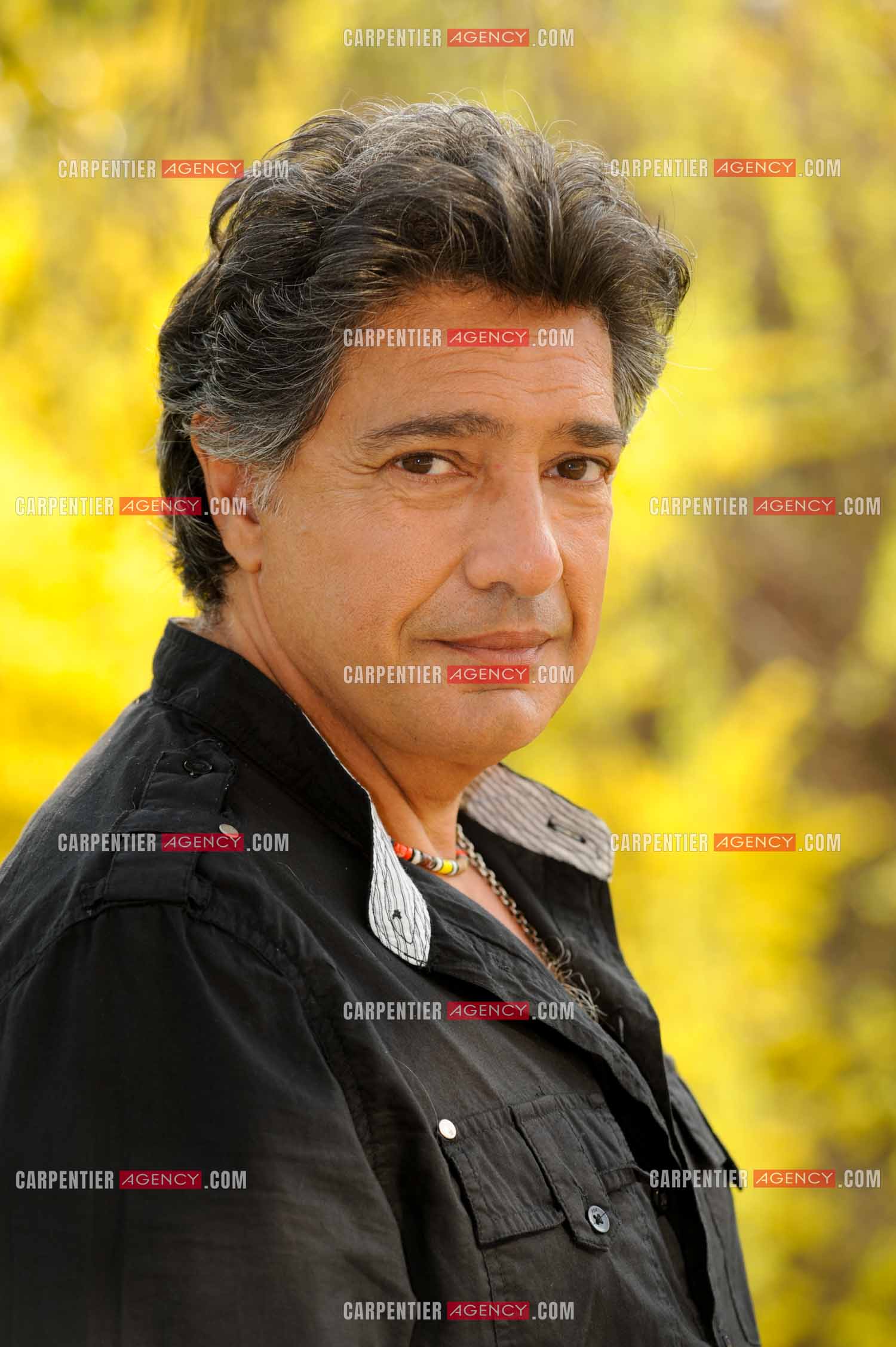 Le chanteur Frédéric François chez lui en Belgique. Portrait de Frédéric. ( Exclusif )