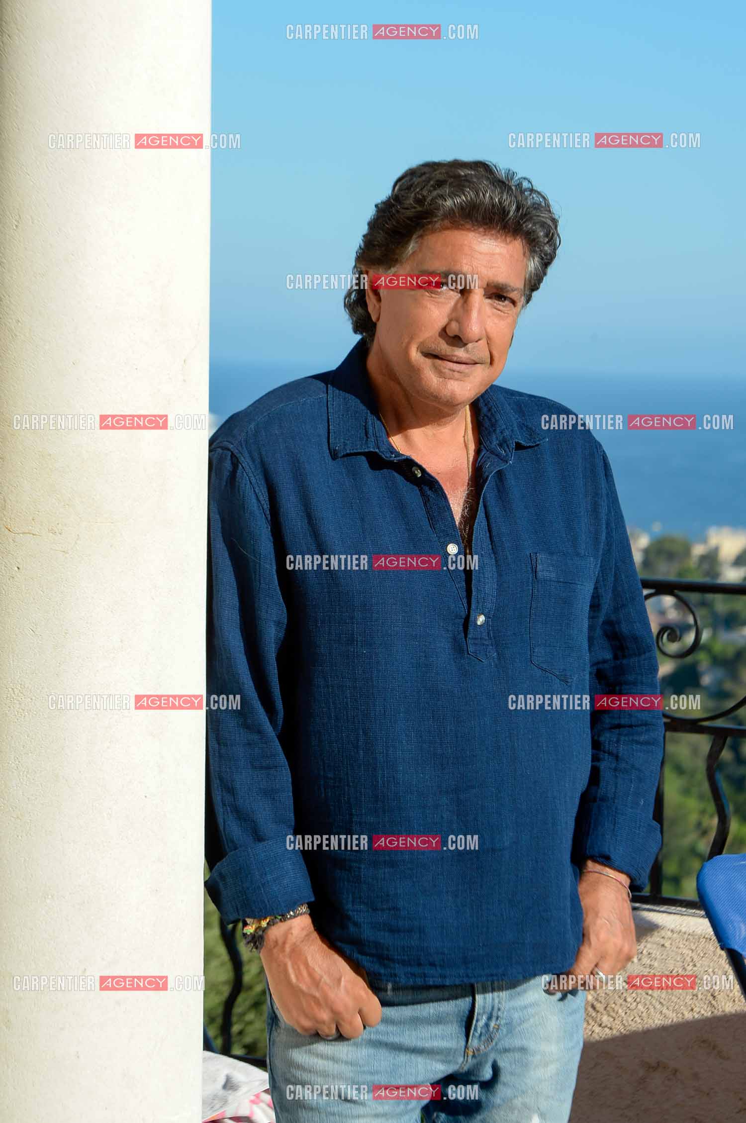 Le chanteur Frédéric François lors de ses vacances dans sa résidence secondaire d'Antibes. ( Exclusif )