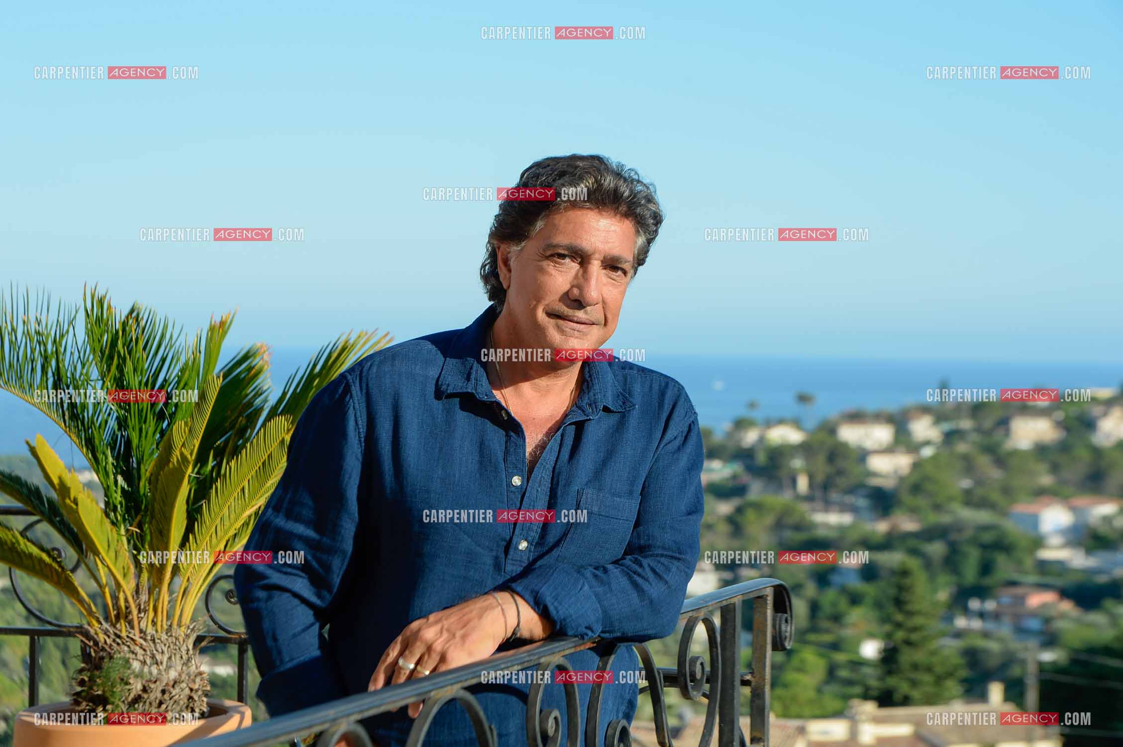 Le chanteur Frédéric François lors de ses vacances dans sa résidence secondaire d'Antibes. ( Exclusif )