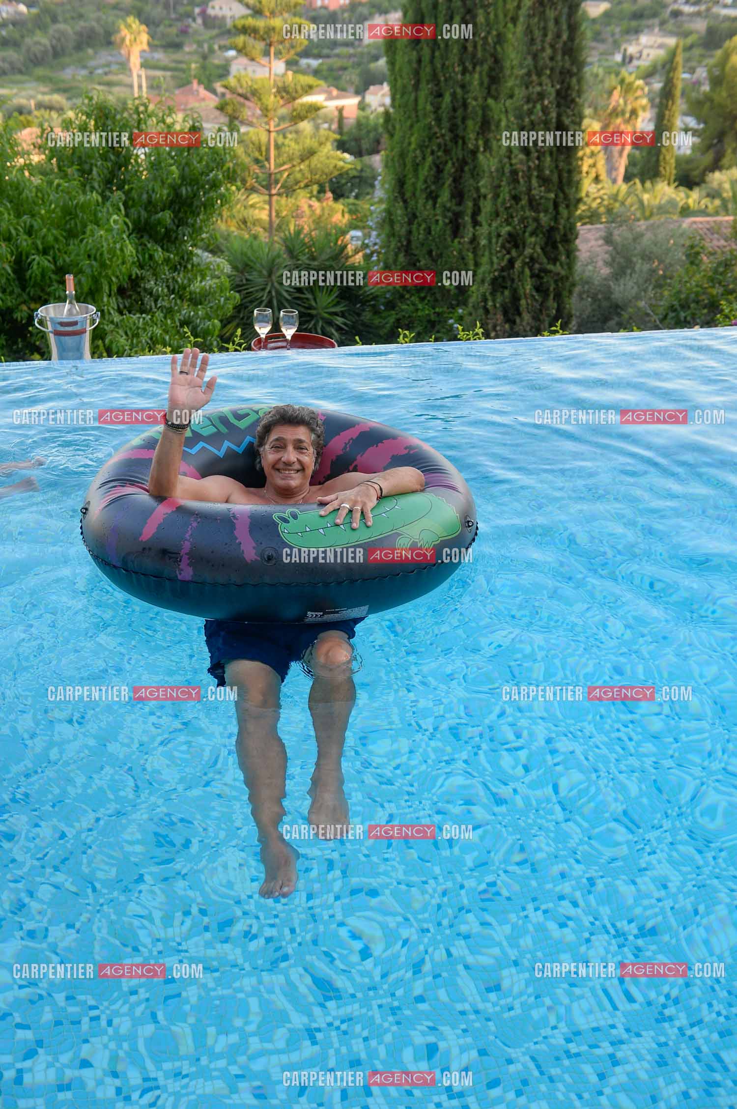 Le chanteur Frédéric François lors de ses vacances dans sa résidence secondaire d'Antibes. ( Exclusif )