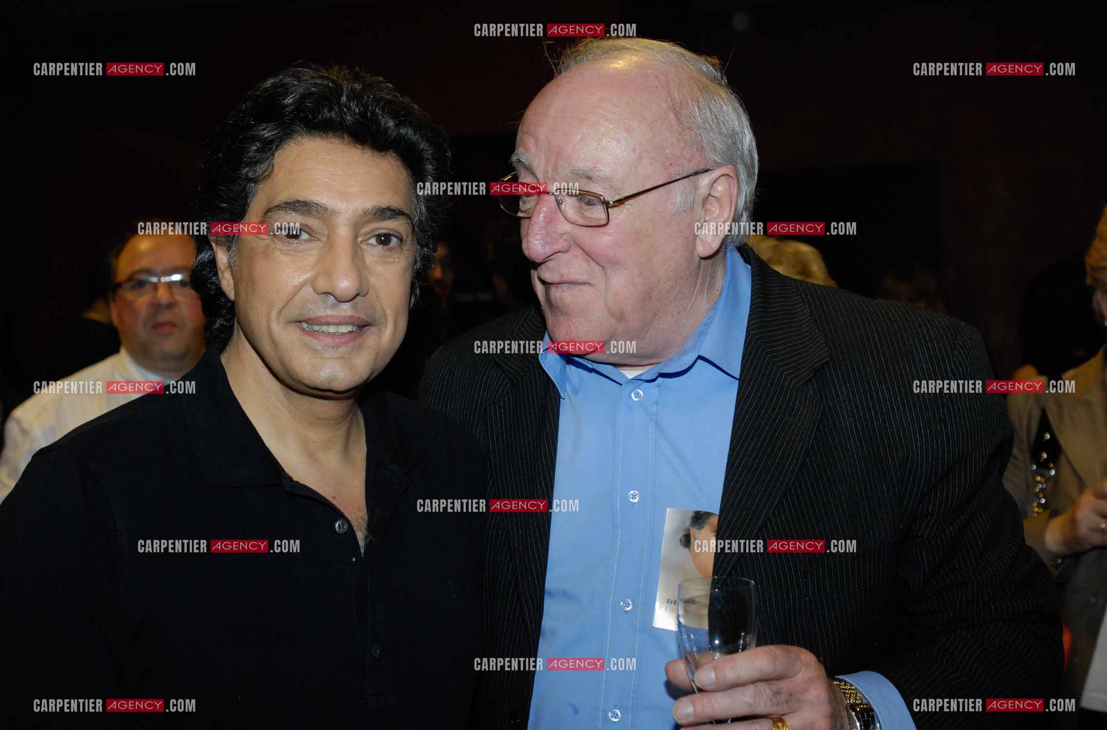 Le chanteur Frédéric François à l'Olympia du 29 février au 09 mars 2008. Dans les loges, Frédéric François et son parolier Jean Renard.  ( Exclusif )