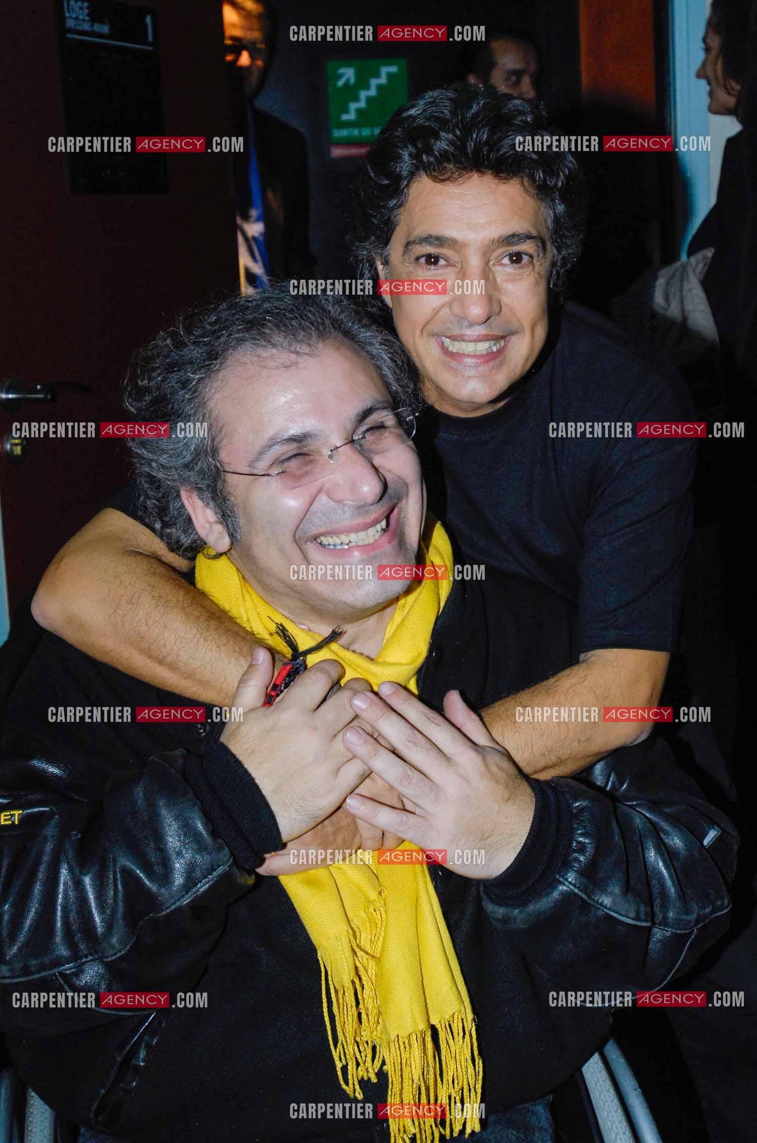 Le chanteur Frédéric François à l'Olympia du 29 février au 09 mars 2008. Frédéric François dans sa loge avec son parolier Frédéric Zeitoun.  ( Exclusif )