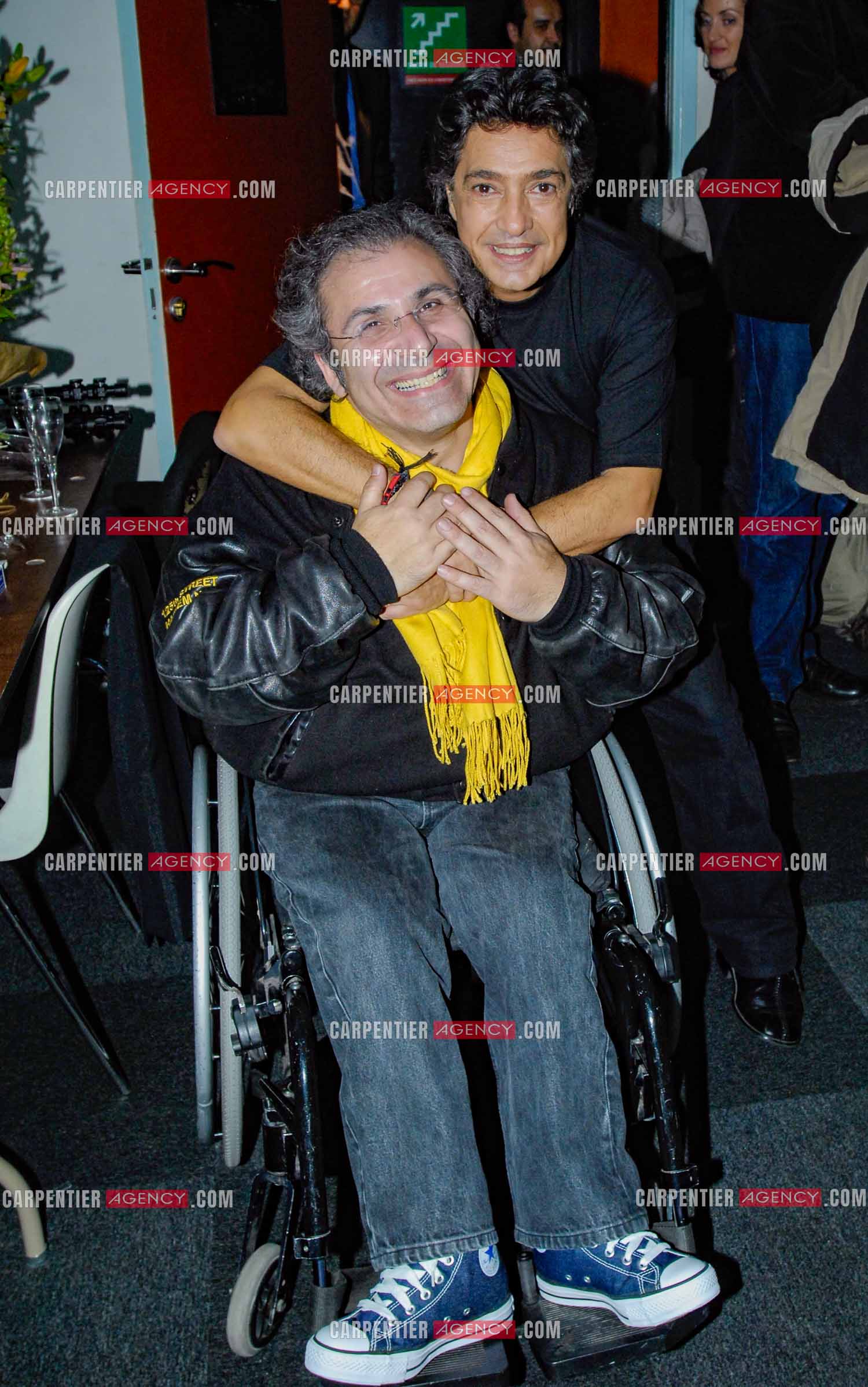Le chanteur Frédéric François à l'Olympia du 29 février au 09 mars 2008. Frédéric François dans sa loge avec son parolier Frédéric Zeitoun.  ( Exclusif )