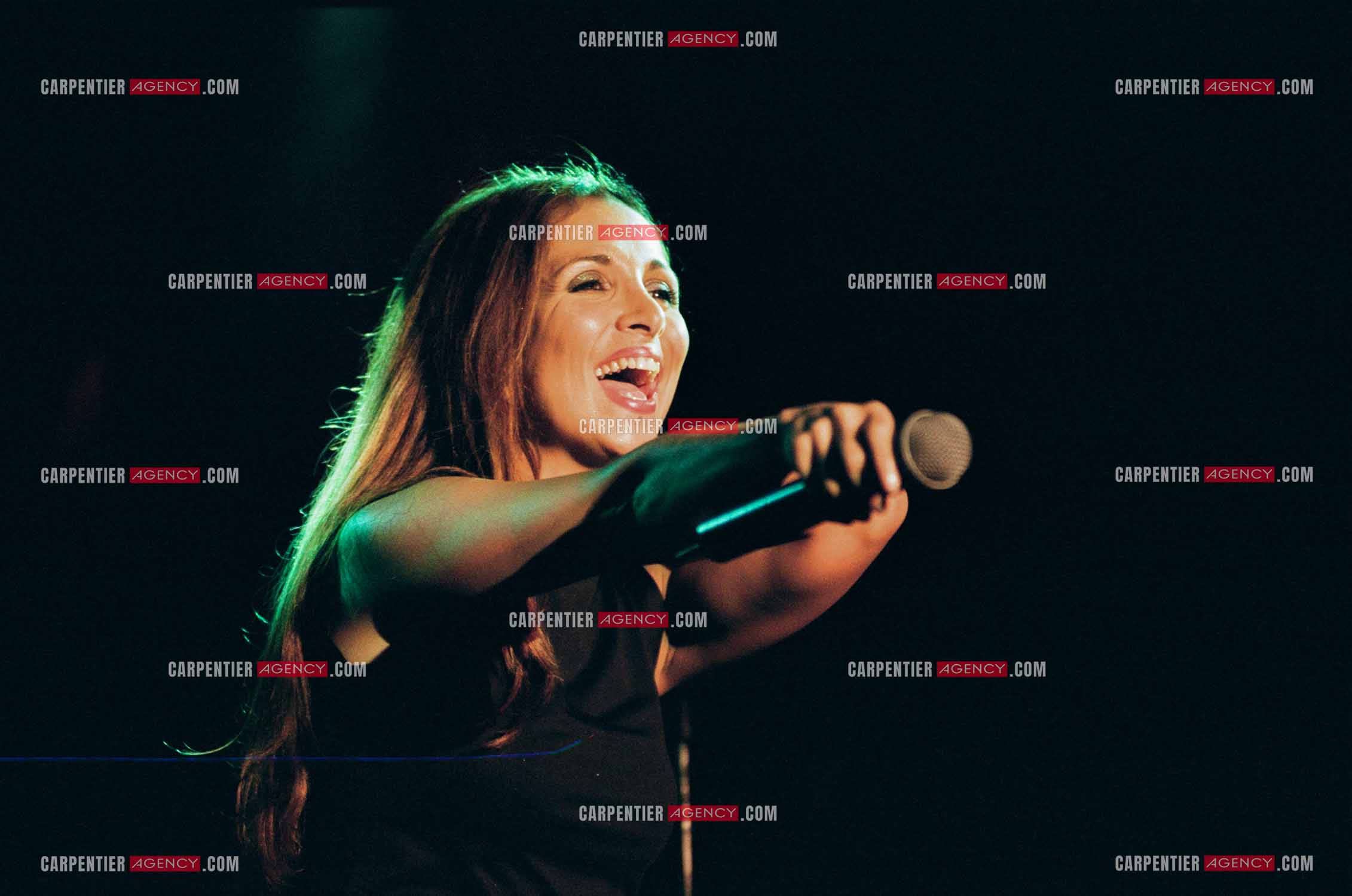 La chanteuse Hélène Ségara en concert.    ( Exclusif )