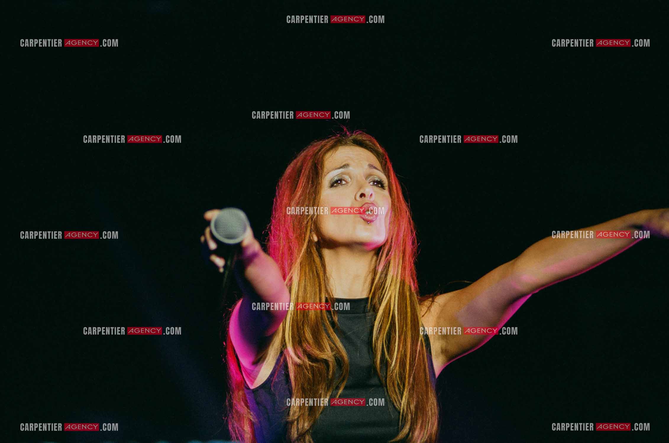 La chanteuse Hélène Ségara en concert.    ( Exclusif )