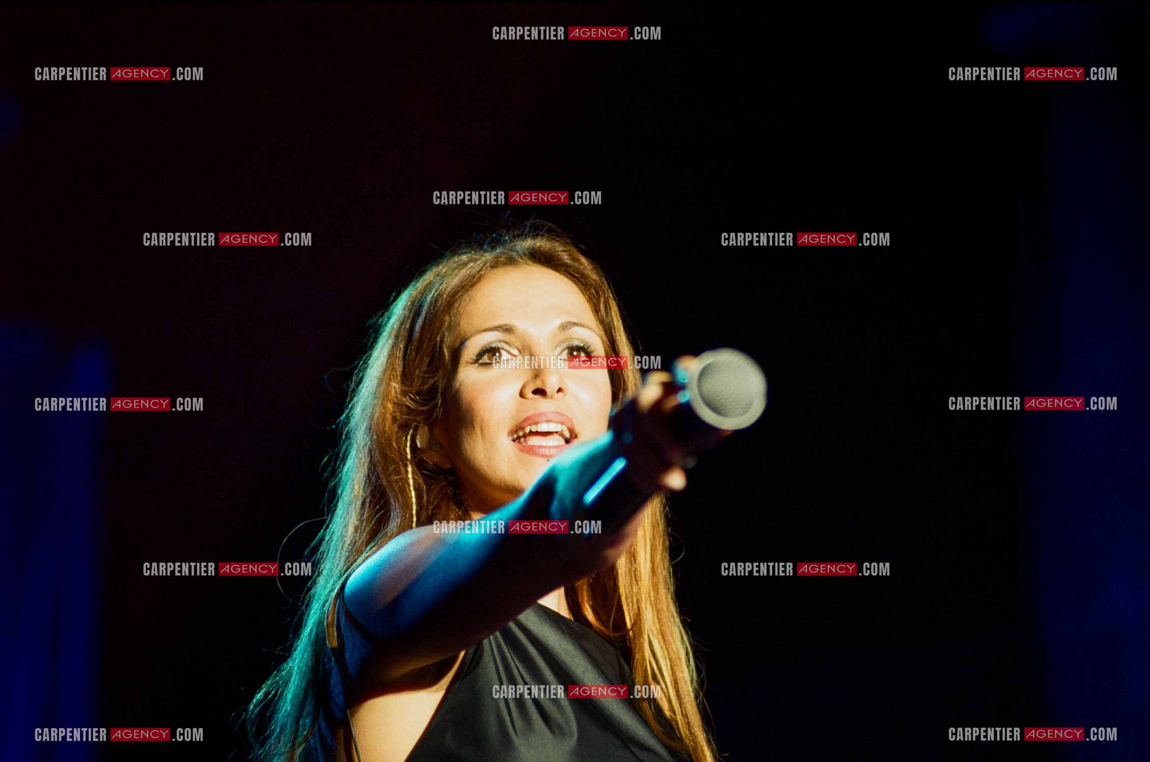 La chanteuse Hélène Ségara en concert.    ( Exclusif )