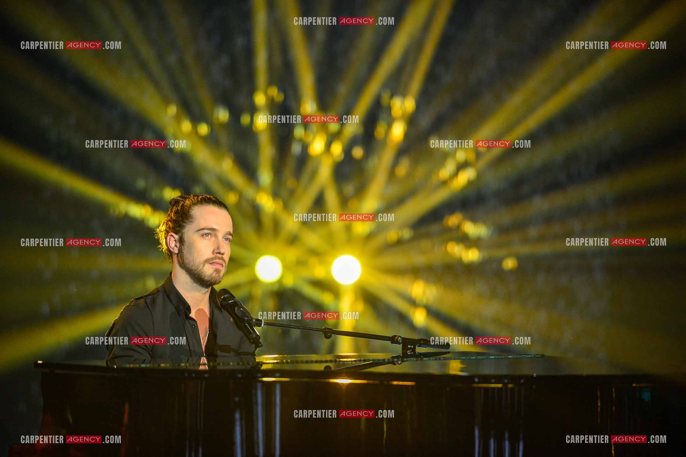 Le chanteur Julien Doré invité de l'émission The Voice.   ( Exclusif )