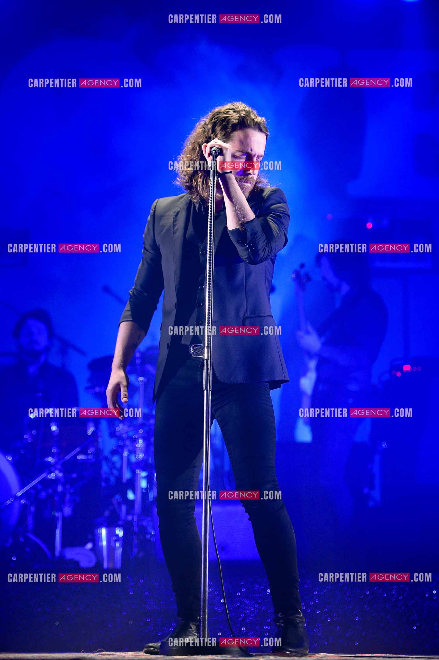 Le chanteur Julien Doré en concert au Zénith de Paris en 2015.