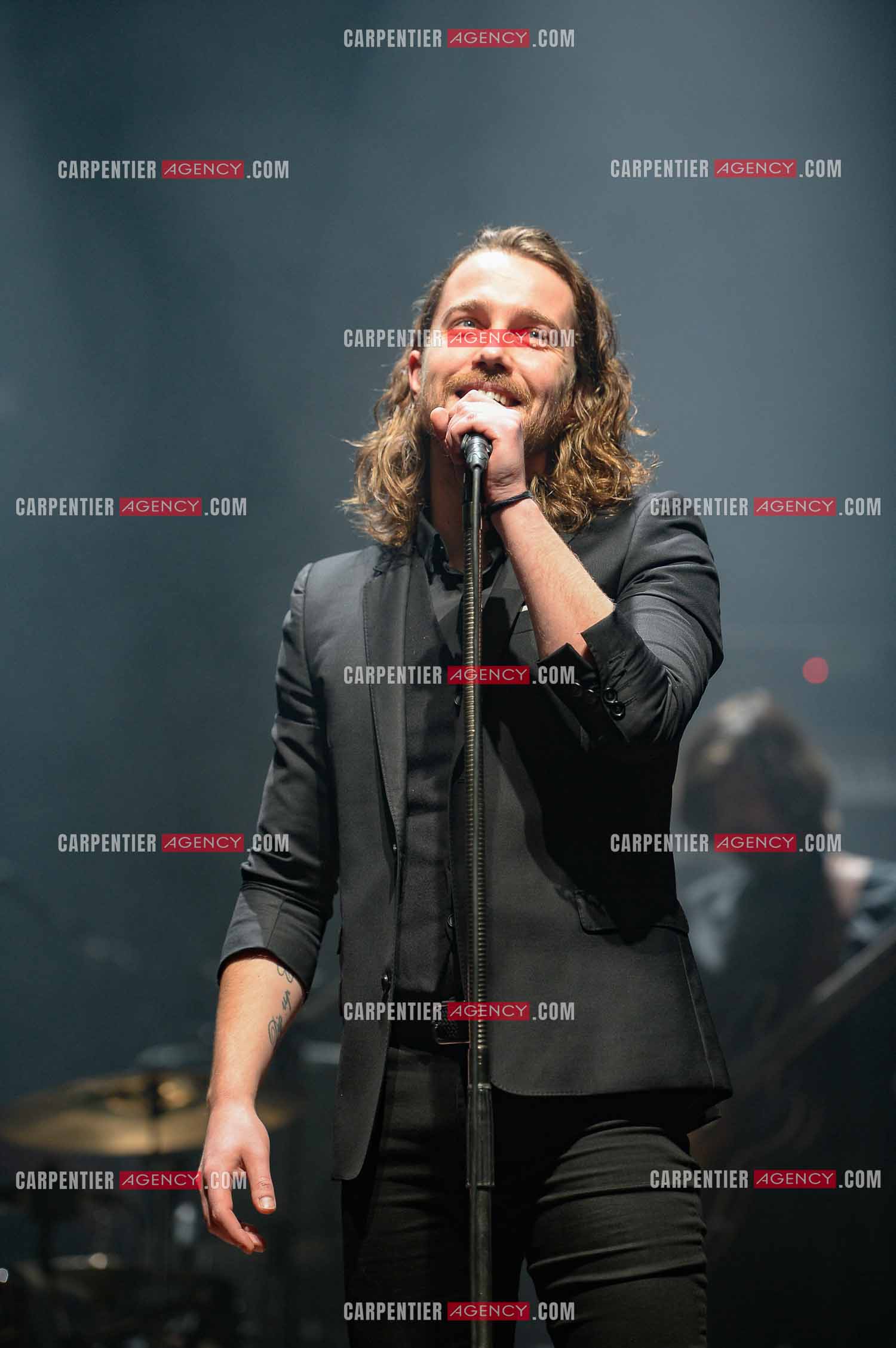 Le chanteur Julien Doré en concert au Zénith de Paris en 2015.