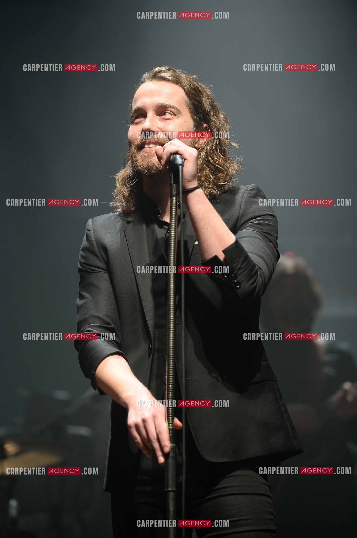 Le chanteur Julien Doré en concert au Zénith de Paris en 2015.