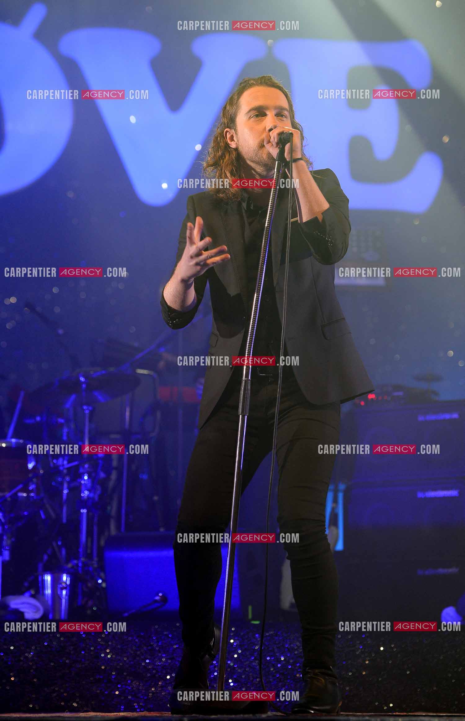 Le chanteur Julien Doré en concert au Zénith de Paris en 2015.