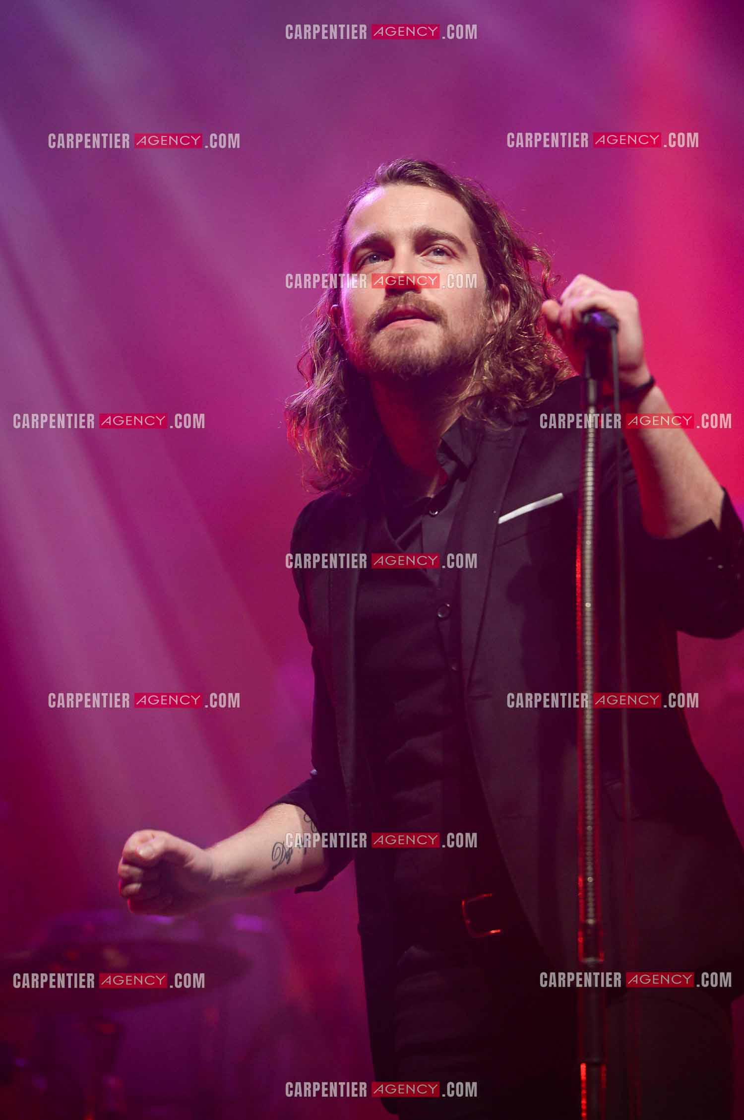Le chanteur Julien Doré en concert au Zénith de Paris en 2015.