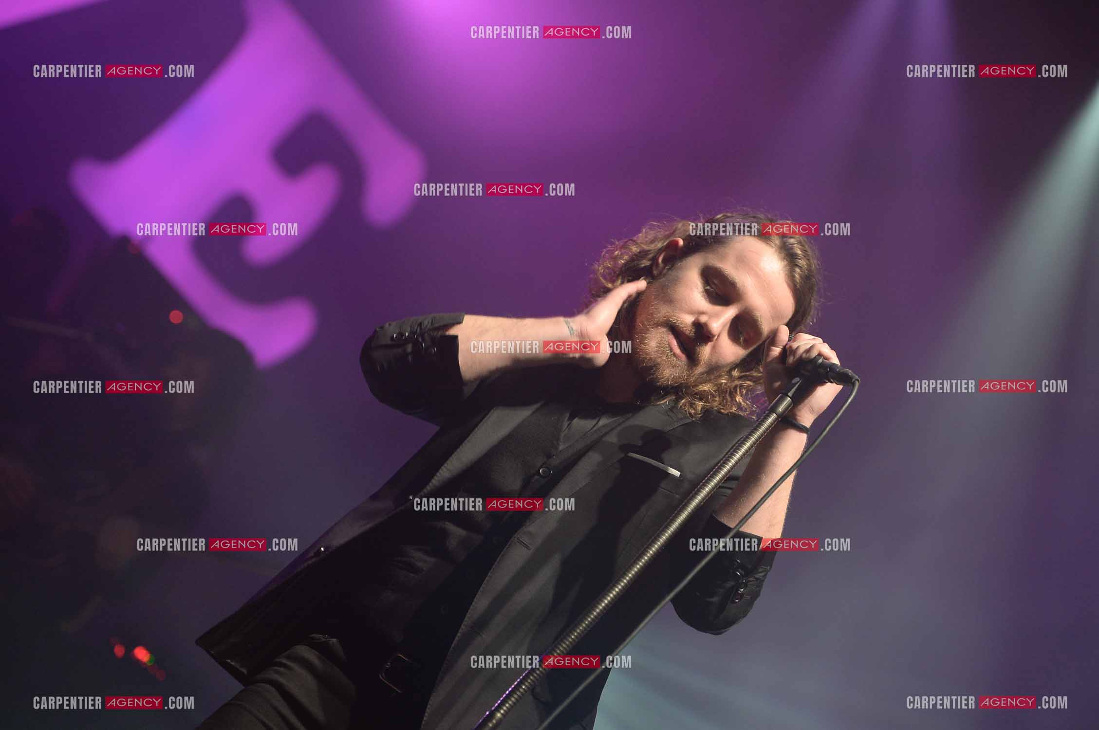 Le chanteur Julien Doré en concert au Zénith de Paris en 2015.