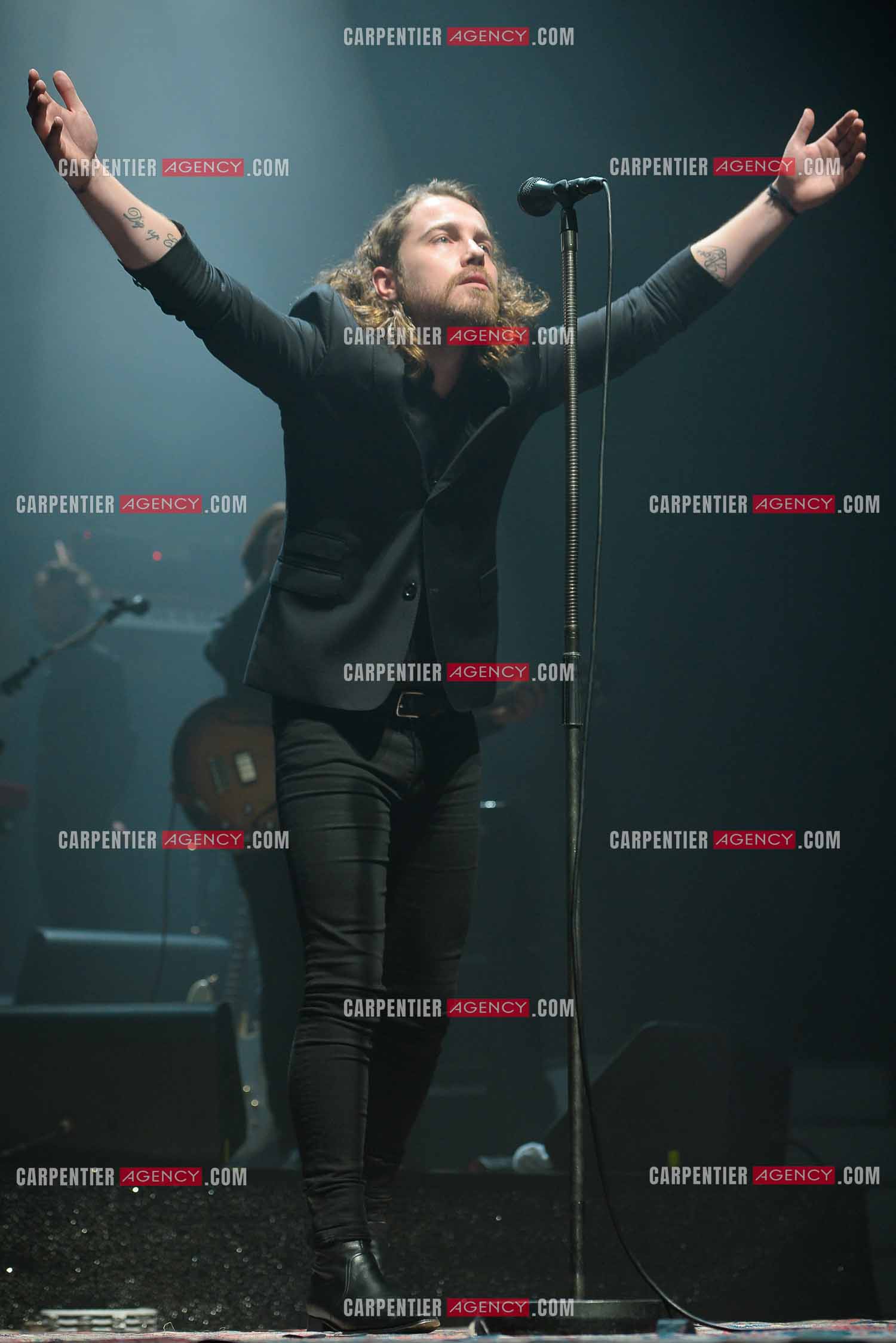 Le chanteur Julien Doré en concert au Zénith de Paris en 2015.
