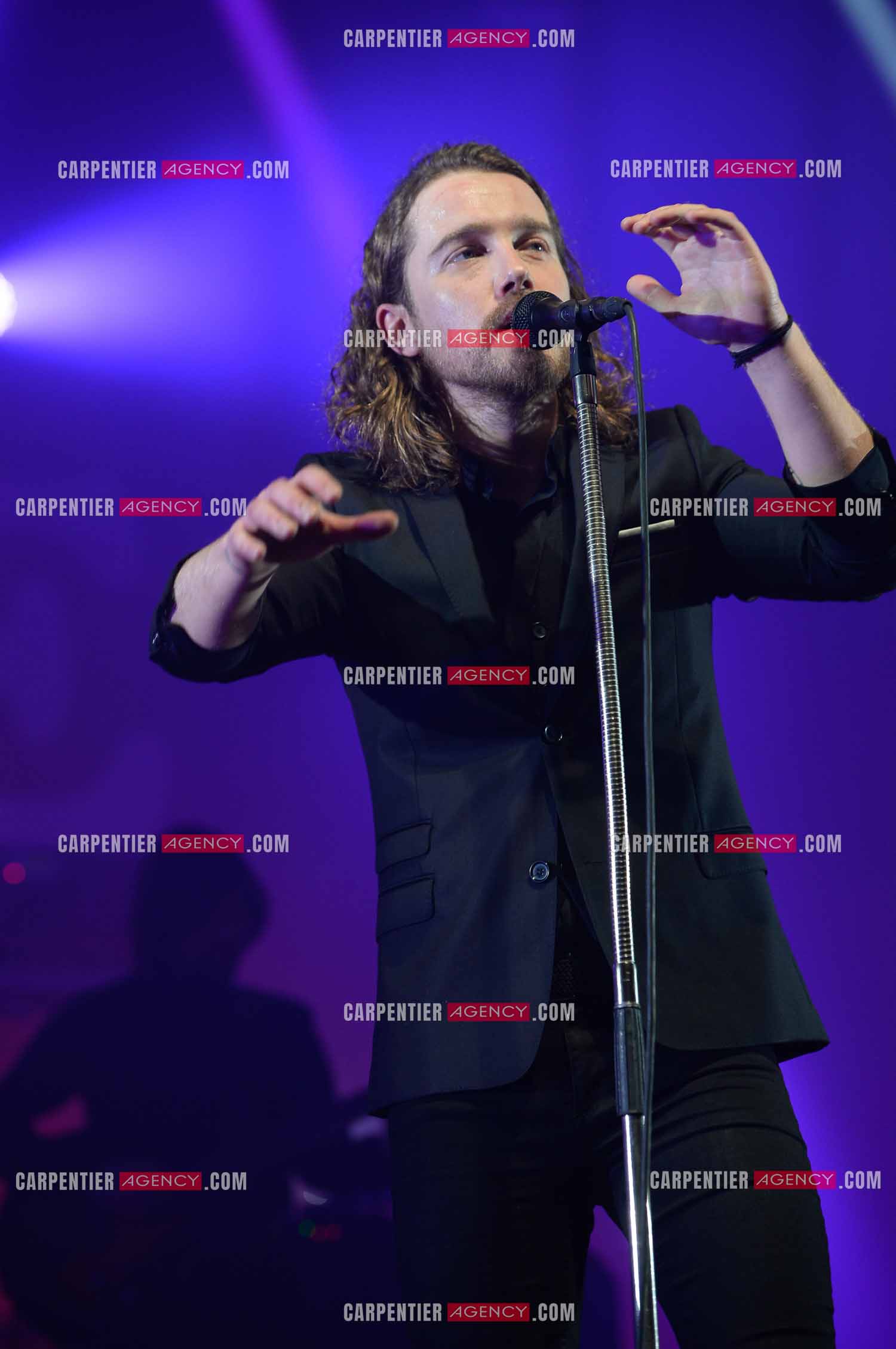 Le chanteur Julien Doré en concert au Zénith de Paris en 2015.