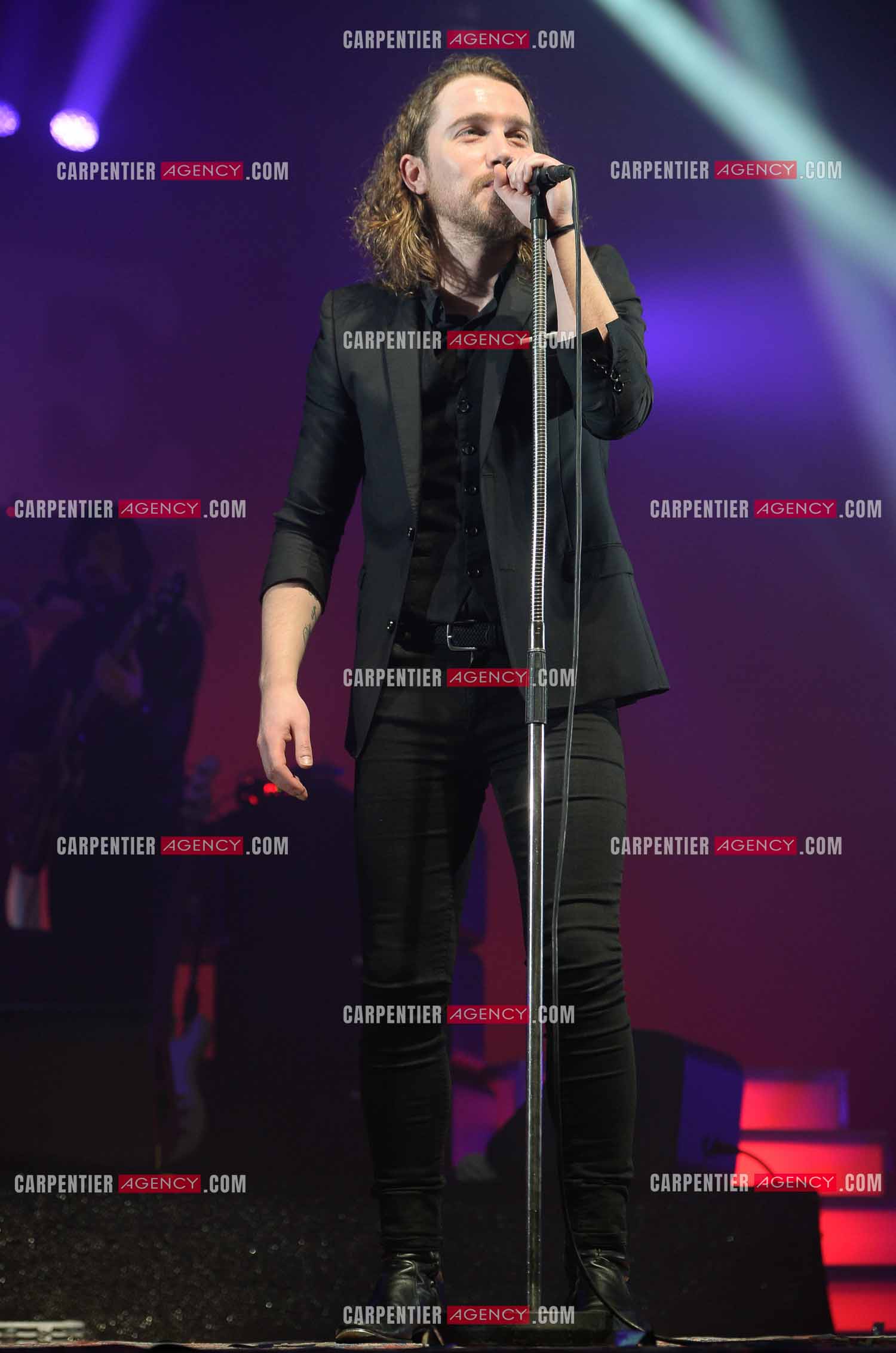 Le chanteur Julien Doré en concert au Zénith de Paris en 2015.