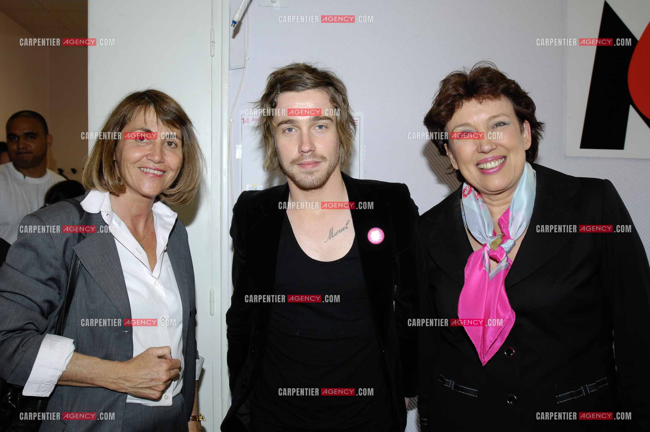 Concert privé pour le soutient du don d'organes et de la greffe dans l'enceinte de l'hôpital Neker à Paris " NECK'AIR DE MUSIQUE “ .  La Ministre de la Culture et de la Communication, porte-parole du gouvernement Madame Christine Albanel,  le gagnant de la Nouvelle Star 2007 Julien Doré et la Ministre de la Santé, de la Jeunesse et des Sports Madame Roselyne Bachelot. ( Exclusif )