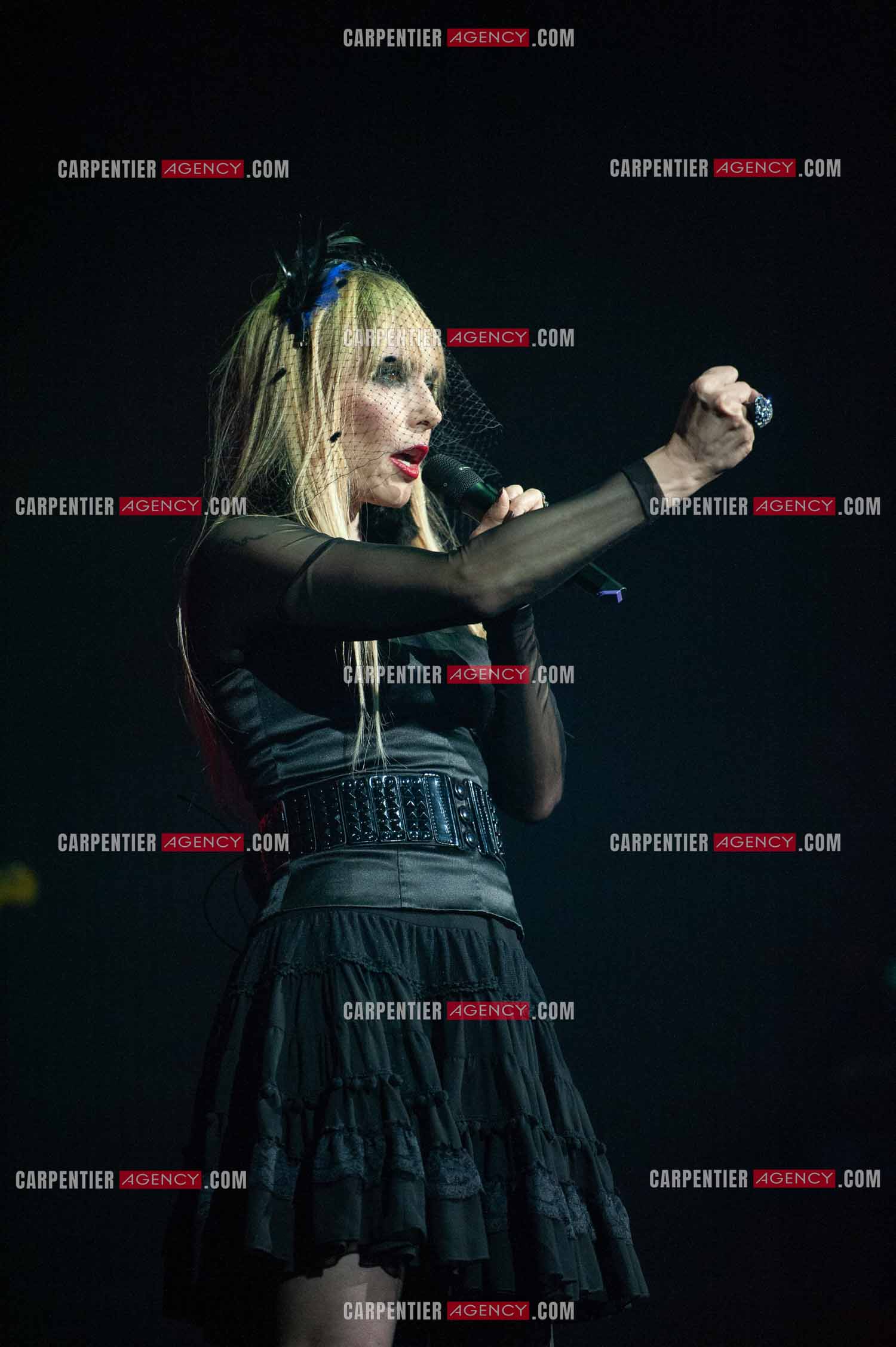 La chanteuse Jeanne Mas connue pour ses tubes “ Toute Première Fois et “ En Rouge et Noir “ dans la tournée RFM LOVE 80 au Zénith de Paris en 2010.        ( Exclusif )