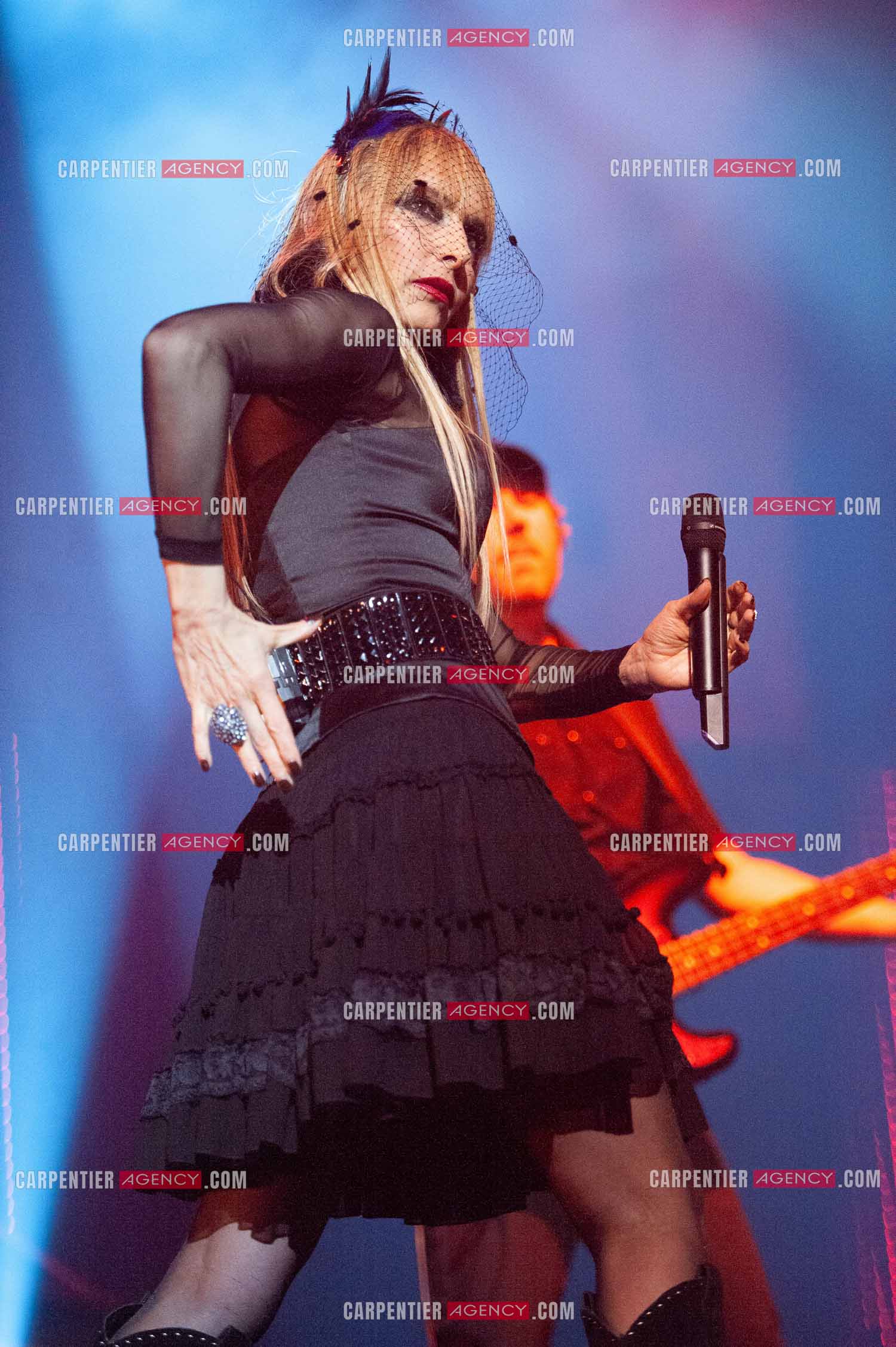 La chanteuse Jeanne Mas connue pour ses tubes “ Toute Première Fois et “ En Rouge et Noir “ dans la tournée RFM LOVE 80 au Zénith de Paris en 2010.        ( Exclusif )