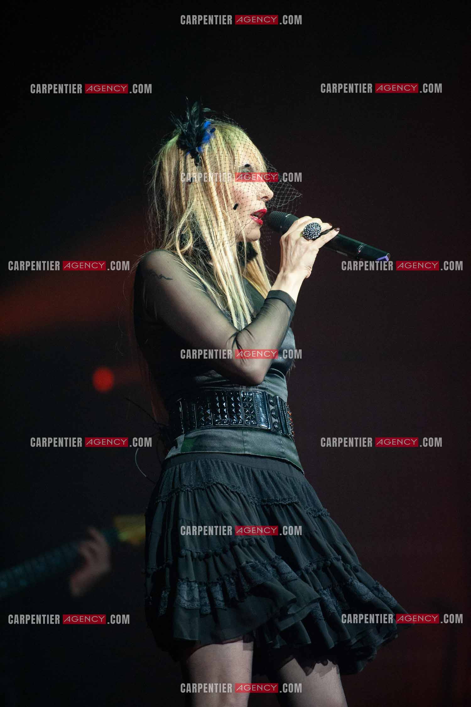 La chanteuse Jeanne Mas connue pour ses tubes “ Toute Première Fois et “ En Rouge et Noir “ dans la tournée RFM LOVE 80 au Zénith de Paris en 2010.        ( Exclusif )