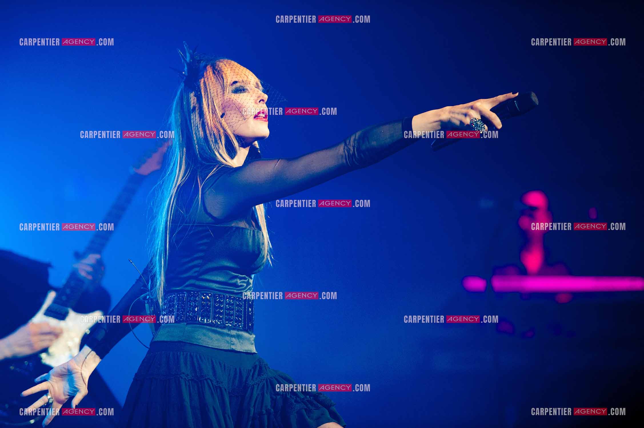 La chanteuse Jeanne Mas connue pour ses tubes “ Toute Première Fois et “ En Rouge et Noir “ dans la tournée RFM LOVE 80 au Zénith de Paris en 2010.        ( Exclusif )