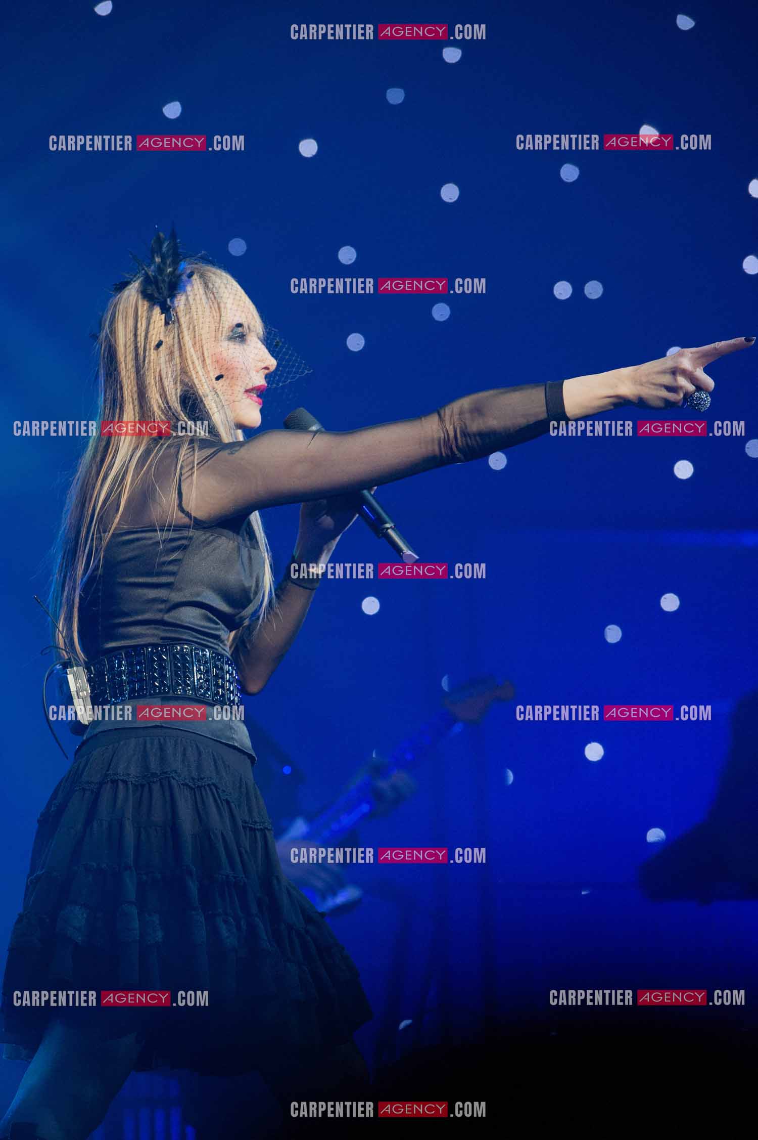 La chanteuse Jeanne Mas connue pour ses tubes “ Toute Première Fois et “ En Rouge et Noir “ dans la tournée RFM LOVE 80 au Zénith de Paris en 2010.        ( Exclusif )