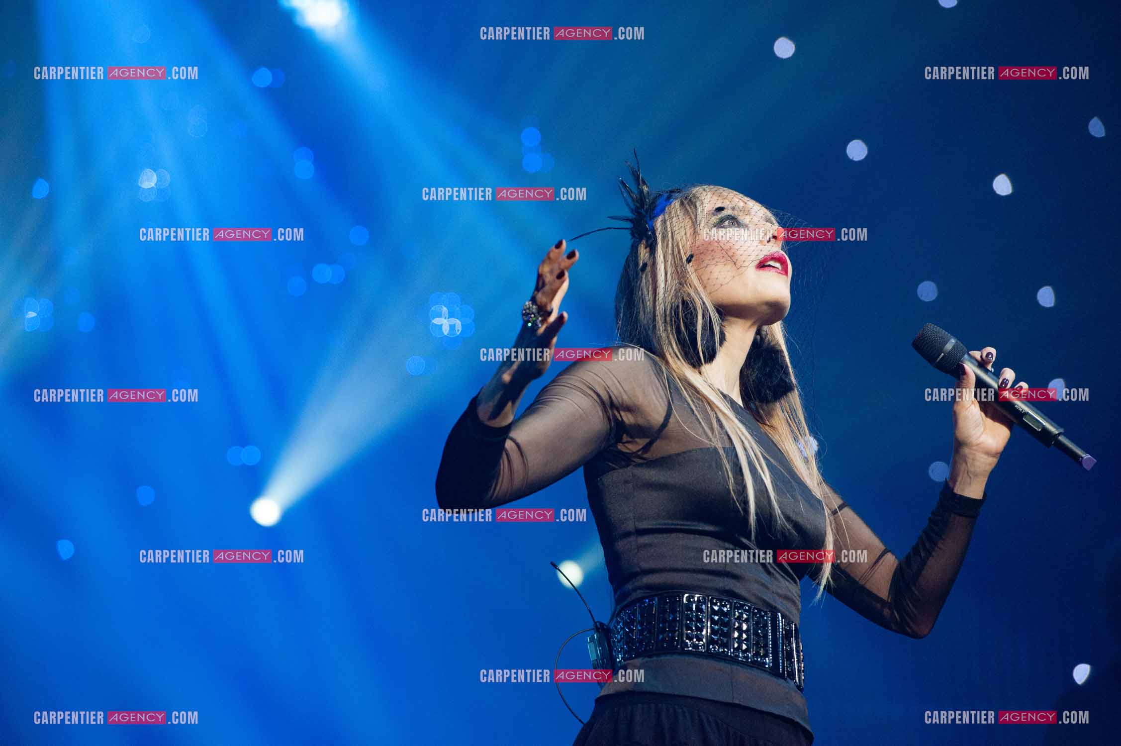 La chanteuse Jeanne Mas connue pour ses tubes “ Toute Première Fois et “ En Rouge et Noir “ dans la tournée RFM LOVE 80 au Zénith de Paris en 2010.        ( Exclusif )