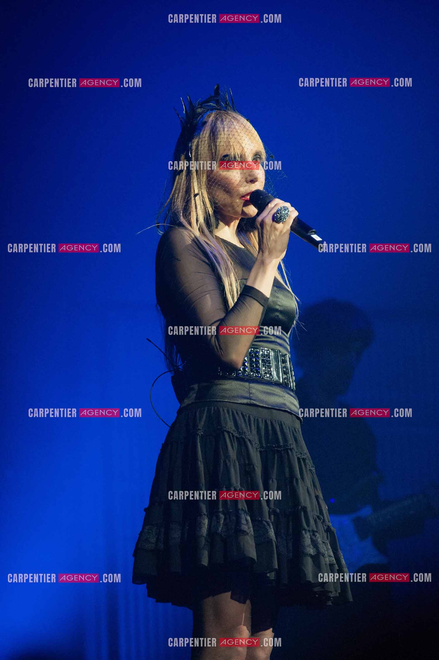 La chanteuse Jeanne Mas connue pour ses tubes “ Toute Première Fois et “ En Rouge et Noir “ dans la tournée RFM LOVE 80 au Zénith de Paris en 2010.        ( Exclusif )