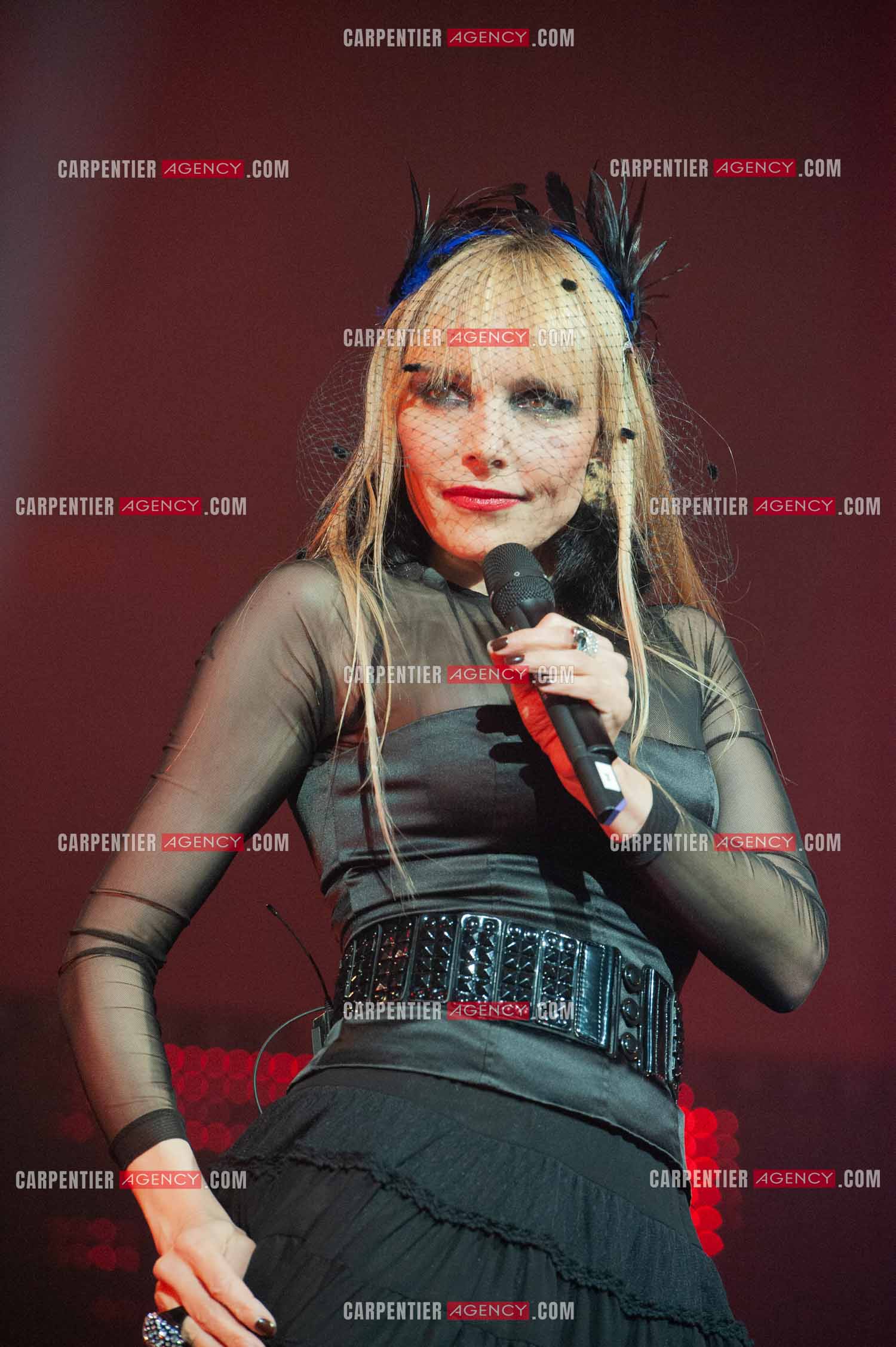 La chanteuse Jeanne Mas connue pour ses tubes “ Toute Première Fois et “ En Rouge et Noir “ dans la tournée RFM LOVE 80 au Zénith de Paris en 2010.        ( Exclusif )